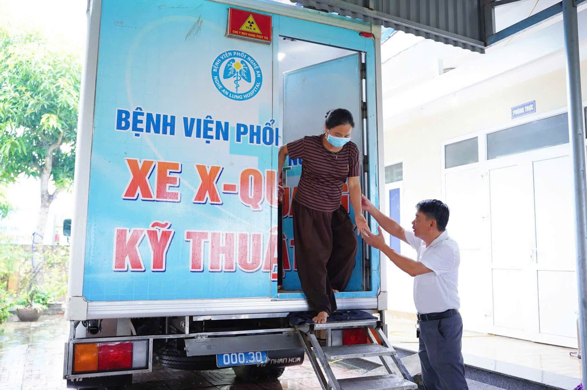 Nghệ An đưa chăm sóc sức khỏe ban đầu đến gần dân - Ảnh 2.