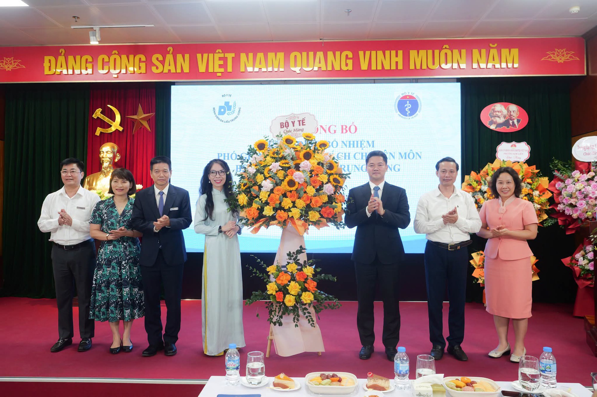 Bộ Y tế bổ nhiệm Phó Giám đốc chuyên môn Bệnh viện Da liễu Trung ương- Ảnh 3.