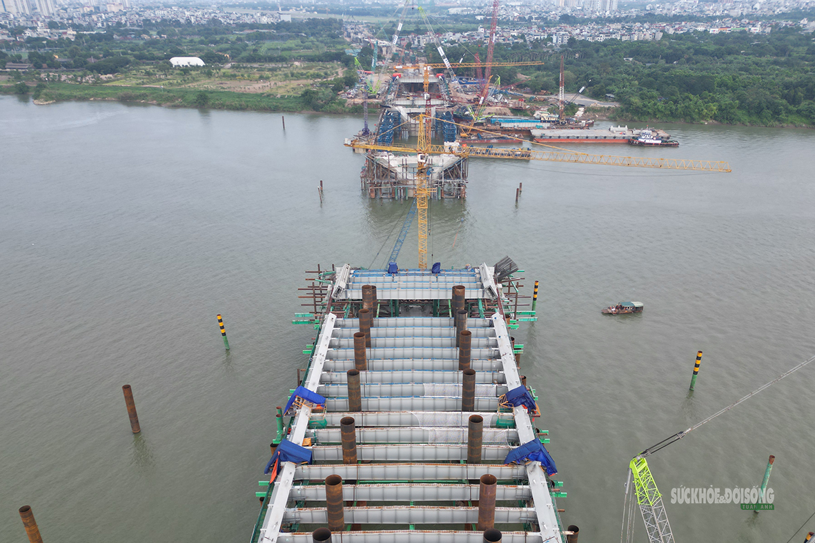 Cầu Trần Hưng Đạo dần thành hình nhìn từ máy bay - Ảnh 9.