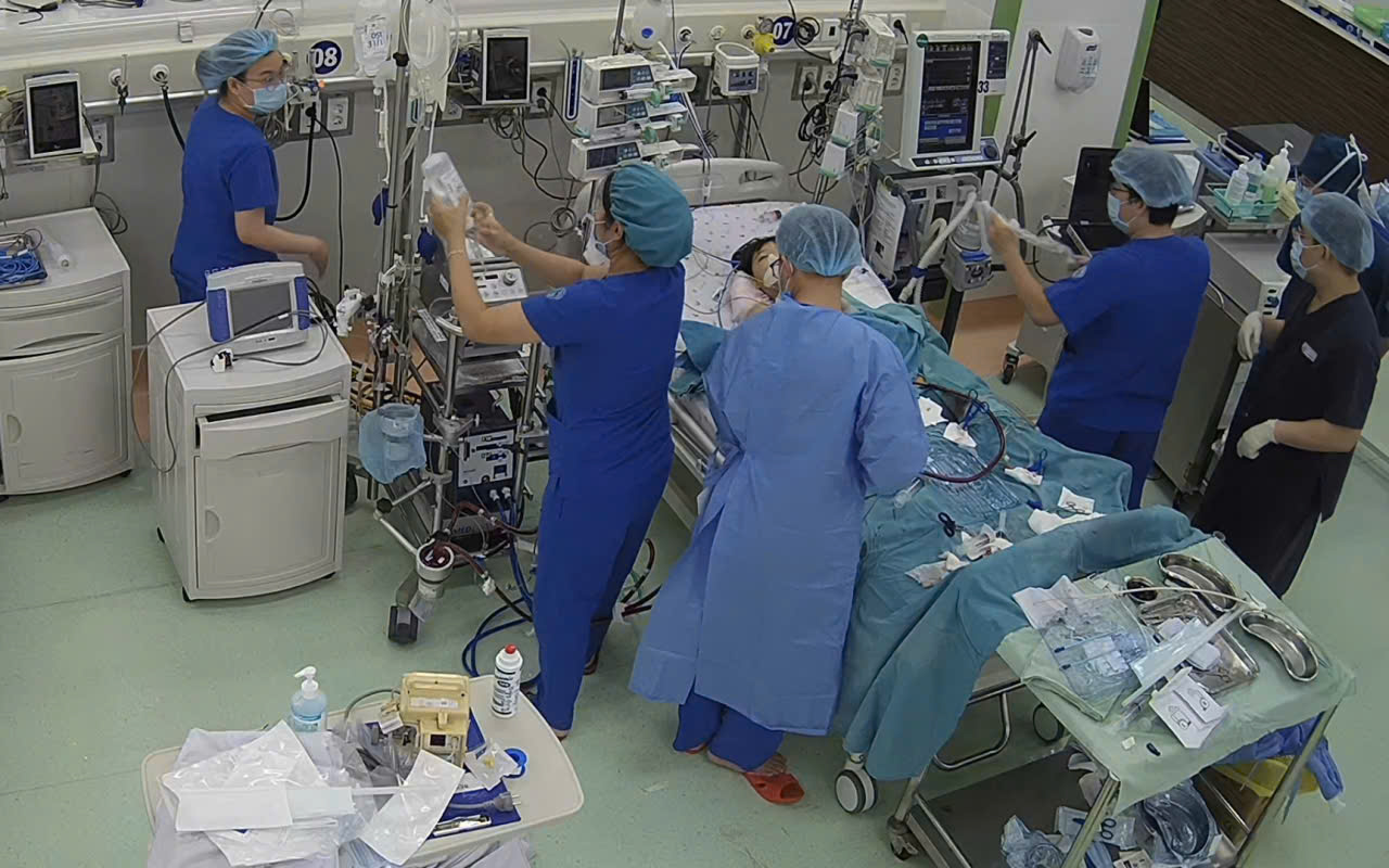 Bị cúm A ai cần dùng ngay thuốc kháng vi rút sớm? - Ảnh 2.