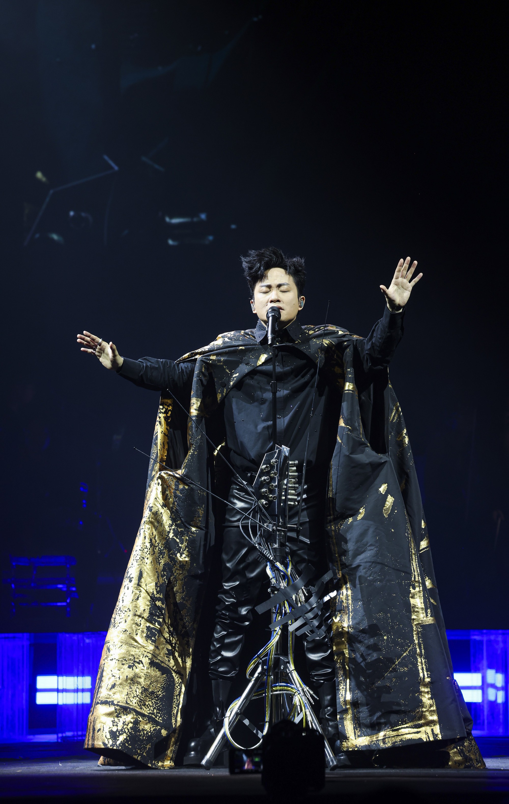8.000 vé concert Tùng Dương hết sạch sau một giờ mở bán - Ảnh 3.