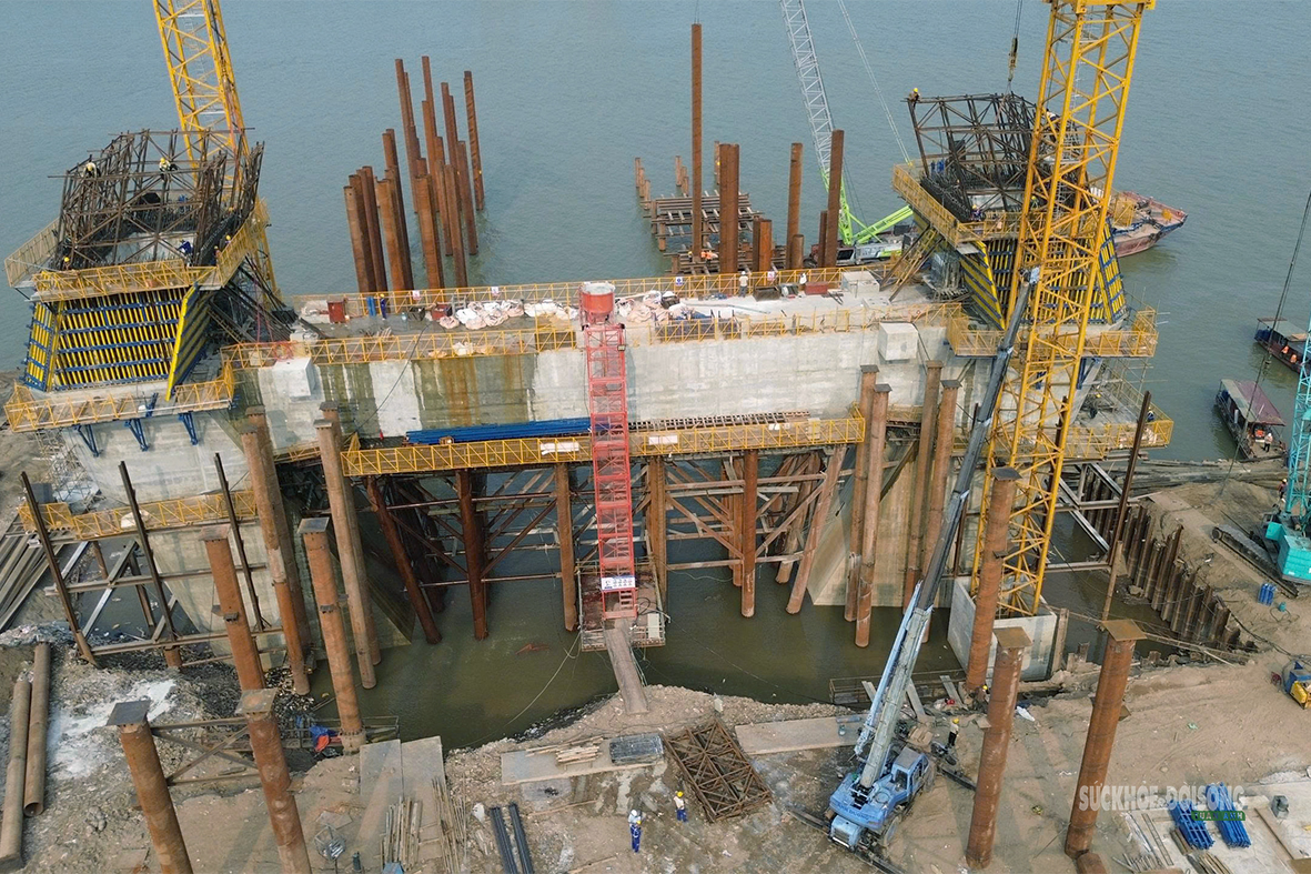 Tiến độ xây dựng cầu Tứ Liên gần 20.000 tỷ đồng giữa sông Hồng ra sao?- Ảnh 6.