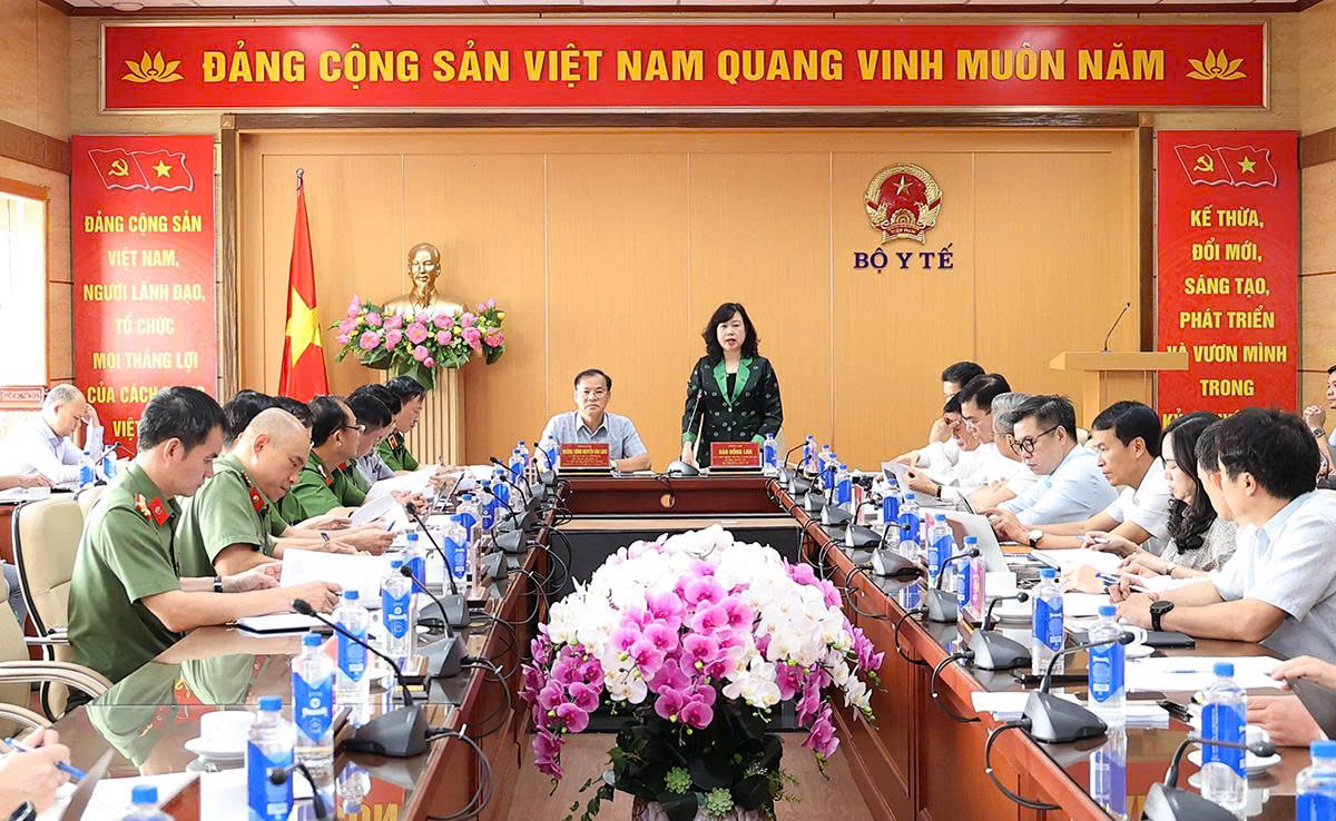 Bộ Y tế và Bộ Công an phối hợp tháo gỡ, đẩy nhanh tiến độ chuyển đổi số y tế- Ảnh 14.