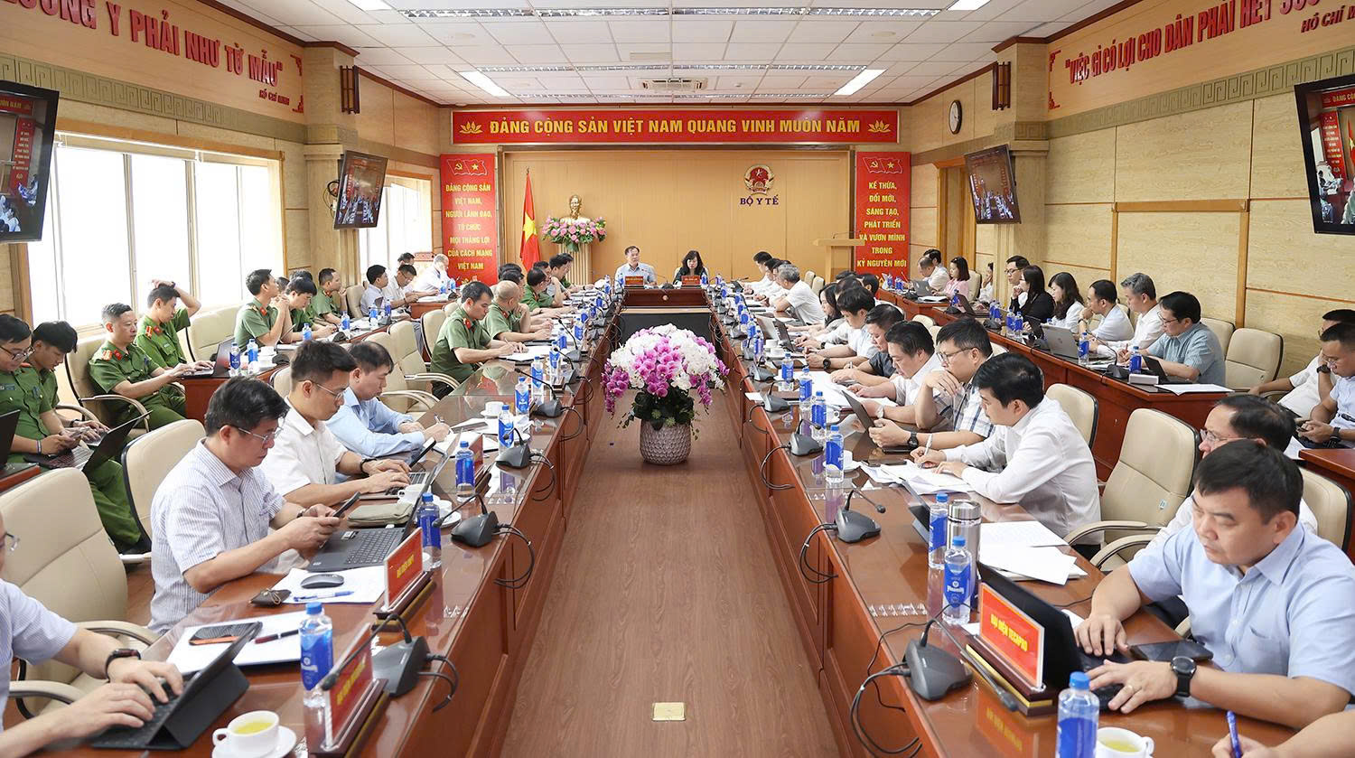 Bộ Y tế và Bộ Công an phối hợp tháo gỡ, đẩy nhanh tiến độ chuyển đổi số y tế- Ảnh 17.
