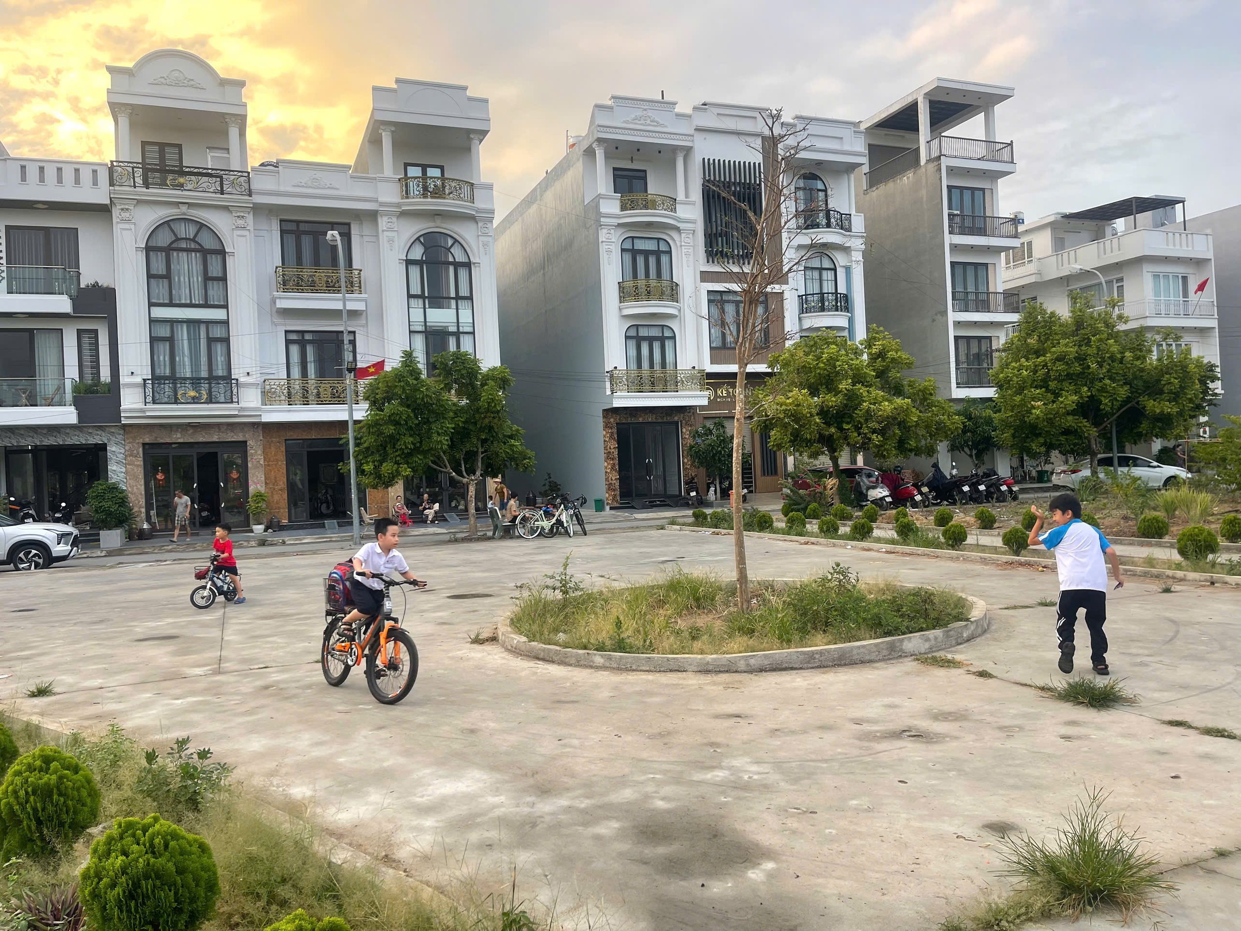 Hải Phòng sẽ bàn giao các công viên, vườn hoa về địa phương quản lý- Ảnh 2.