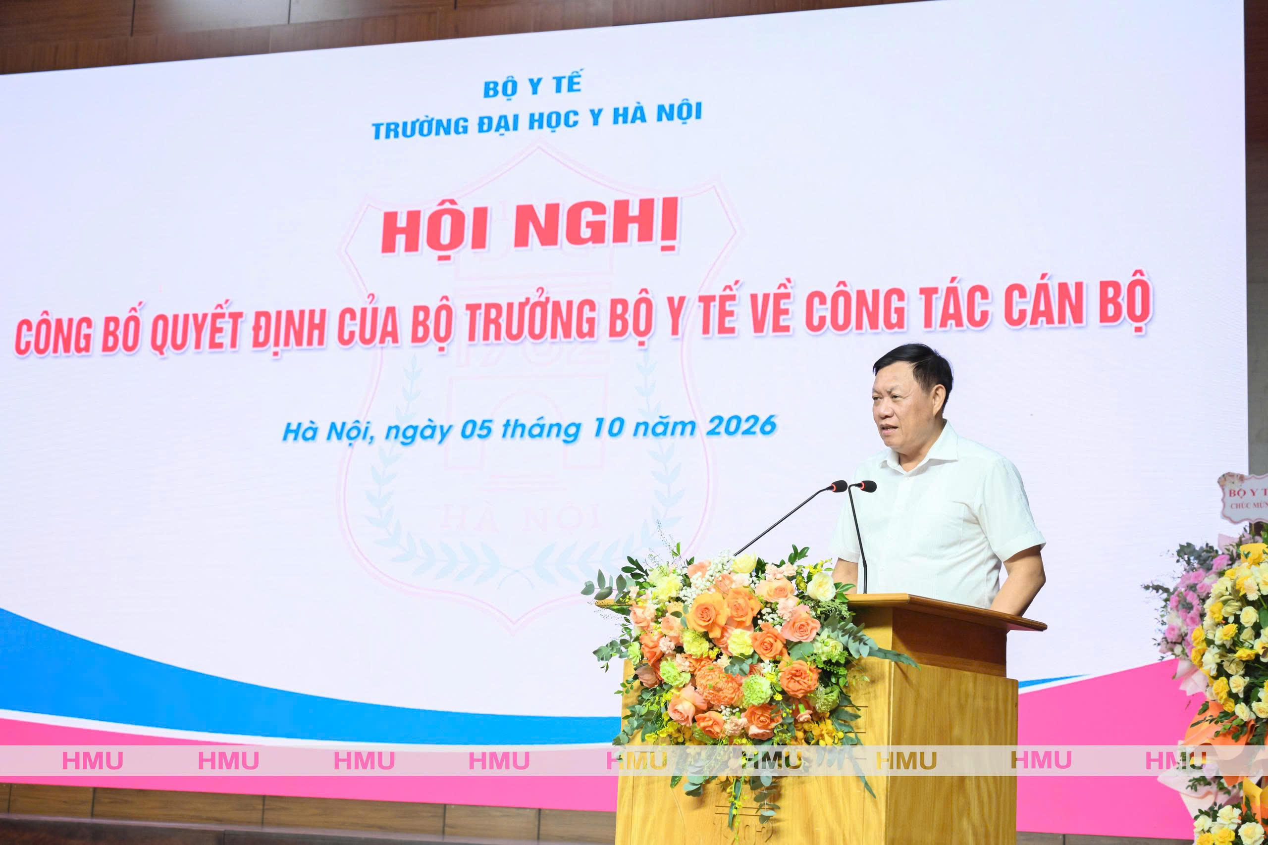 Bộ Y tế trao quyết định bổ nhiệm, bổ nhiệm lại Phó Hiệu trưởng Trường Đại học Y Hà Nội- Ảnh 6.