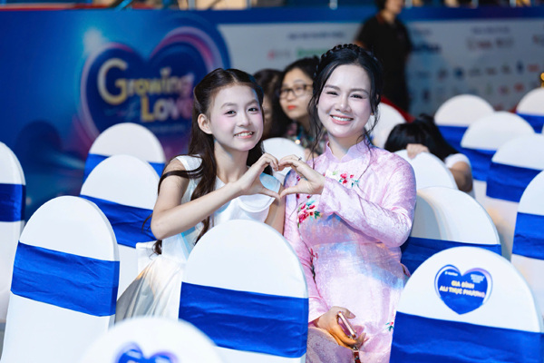 Con trai út nhà Đăng Khôi - Thủy Anh đáng yêu gây chú ý - Ảnh 5.