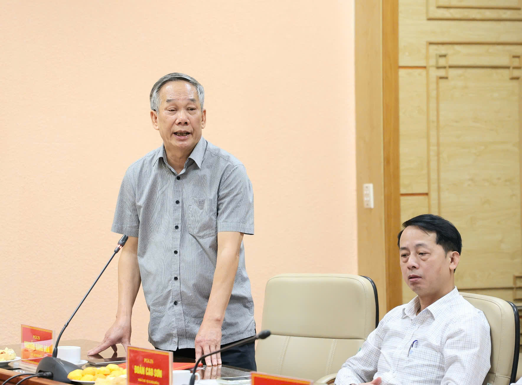 Thứ trưởng Đỗ Xuân Tuyên trao quyết định thành lập Hội đồng tư vấn cấp giấy đăng ký lưu hành thuốc nhiệm kỳ 2026-2029- Ảnh 2.