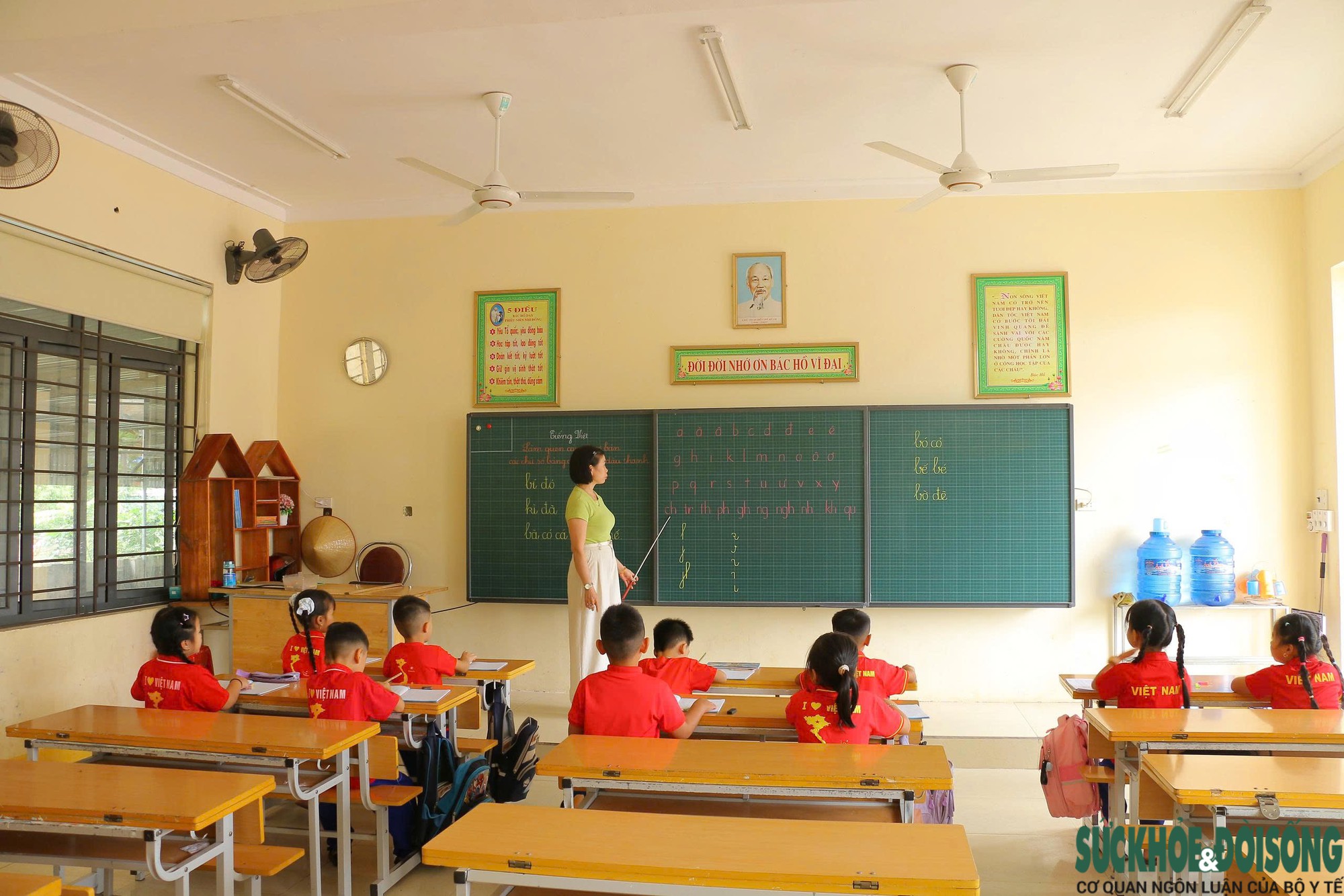 Vụ hàng trăm học sinh nghỉ học: Phụ huynh nhận sai khi ngăn con đến trường- Ảnh 5.