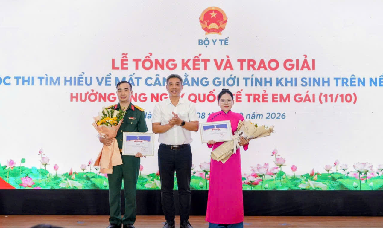 Gallery - Bộ Y tế trao giải cuộc thi tìm hiểu về mất cân bằng giới tính khi sinh - image 2