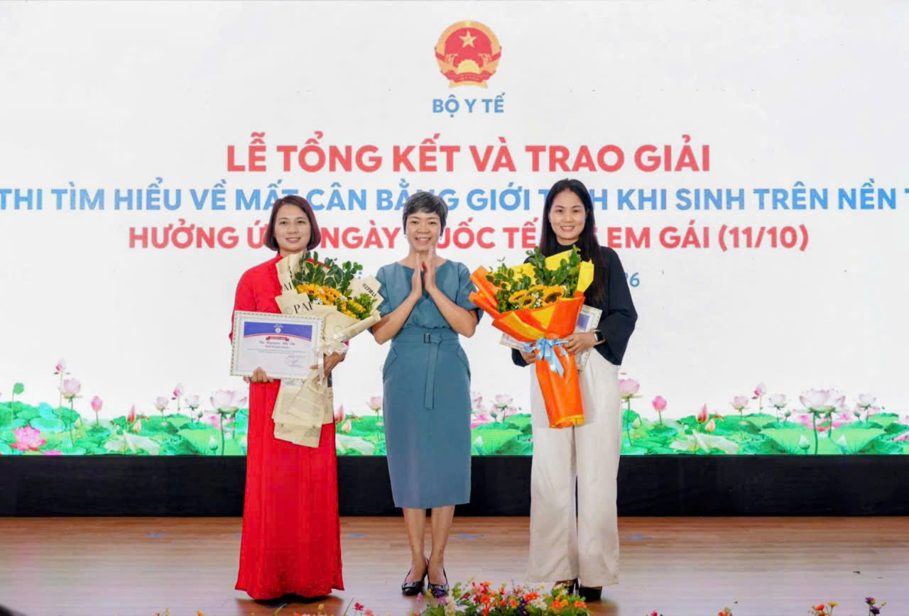 Gallery - Bộ Y tế trao giải cuộc thi tìm hiểu về mất cân bằng giới tính khi sinh - image 4