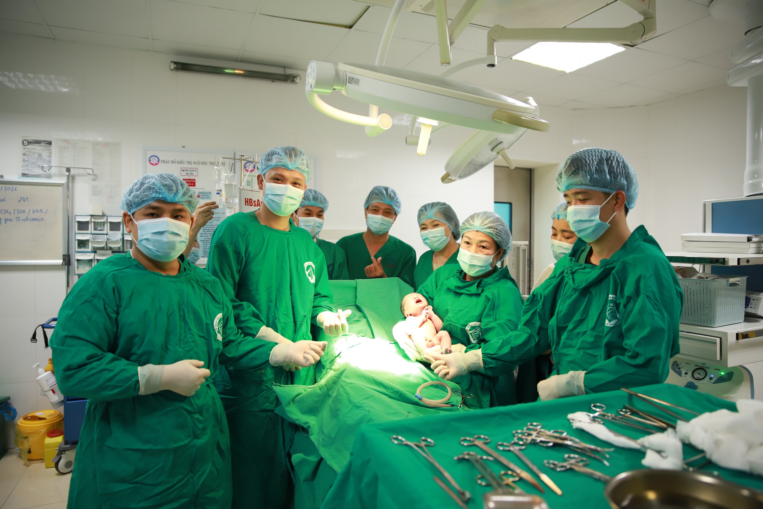 Bác sĩ Nguyễn Đức Huân – bản tình ca nơi đại ngàn Tây Bắc - Ảnh 4.