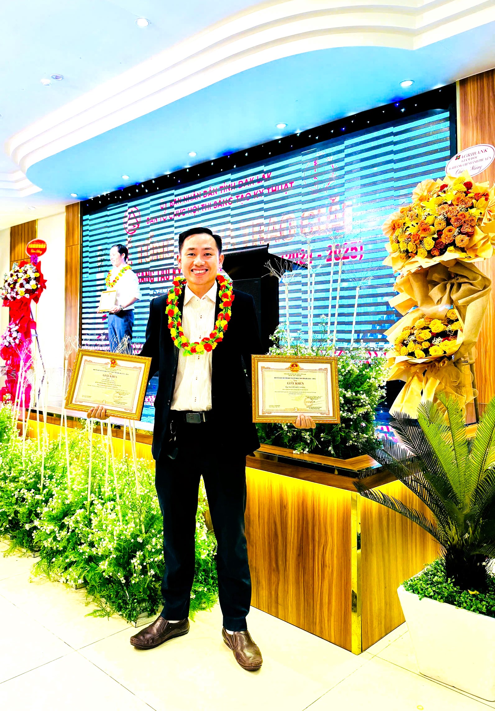Gallery - Người đưa kỹ thuật nội soi can thiệp ung thư sớm đường tiêu hóa về Tây Nguyên - image 3
