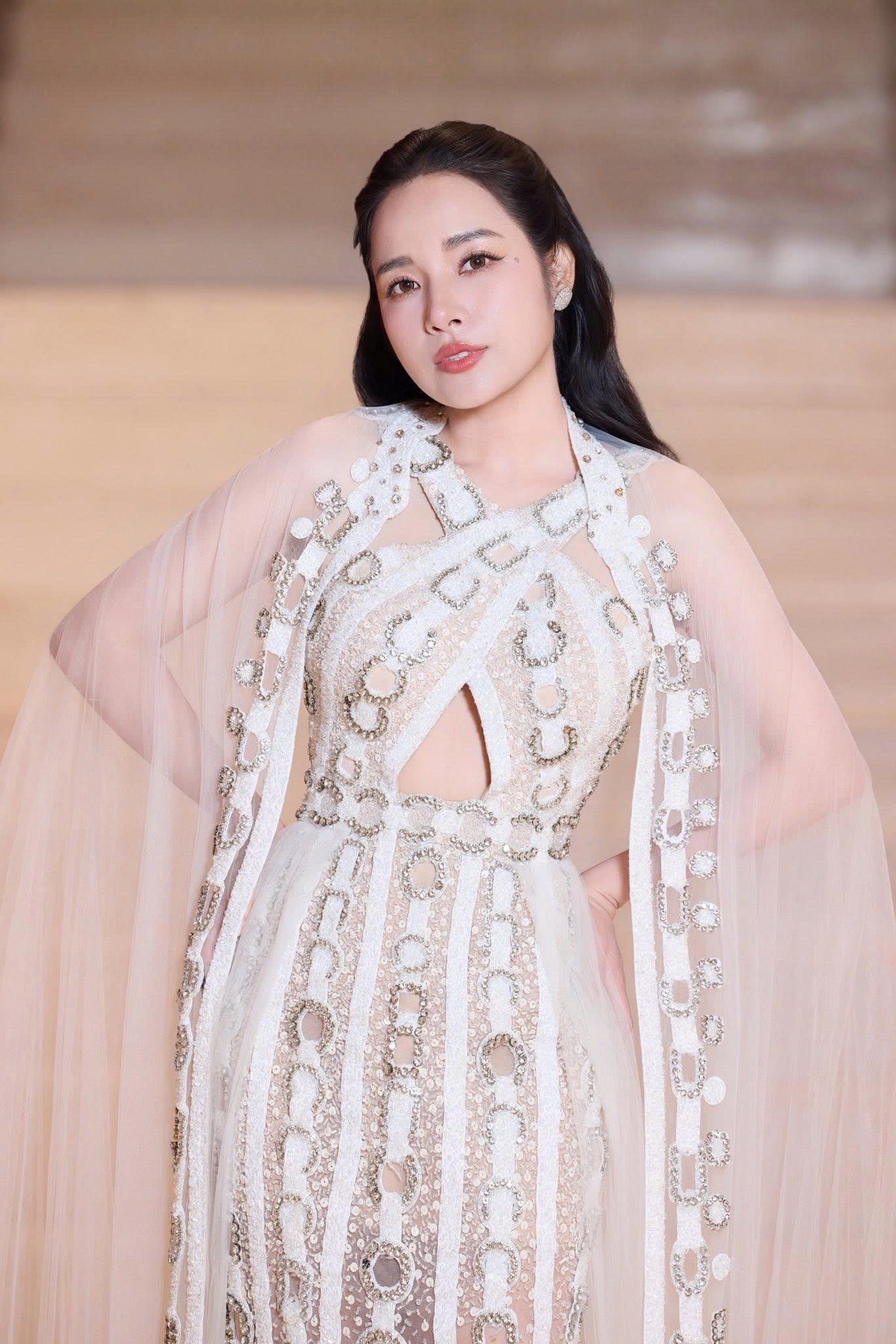 Nghệ sĩ Opera Trang Bùi gửi tình yêu Hà Nội vào 'Sông Hồng nỗi nhớ'  - Ảnh 4.