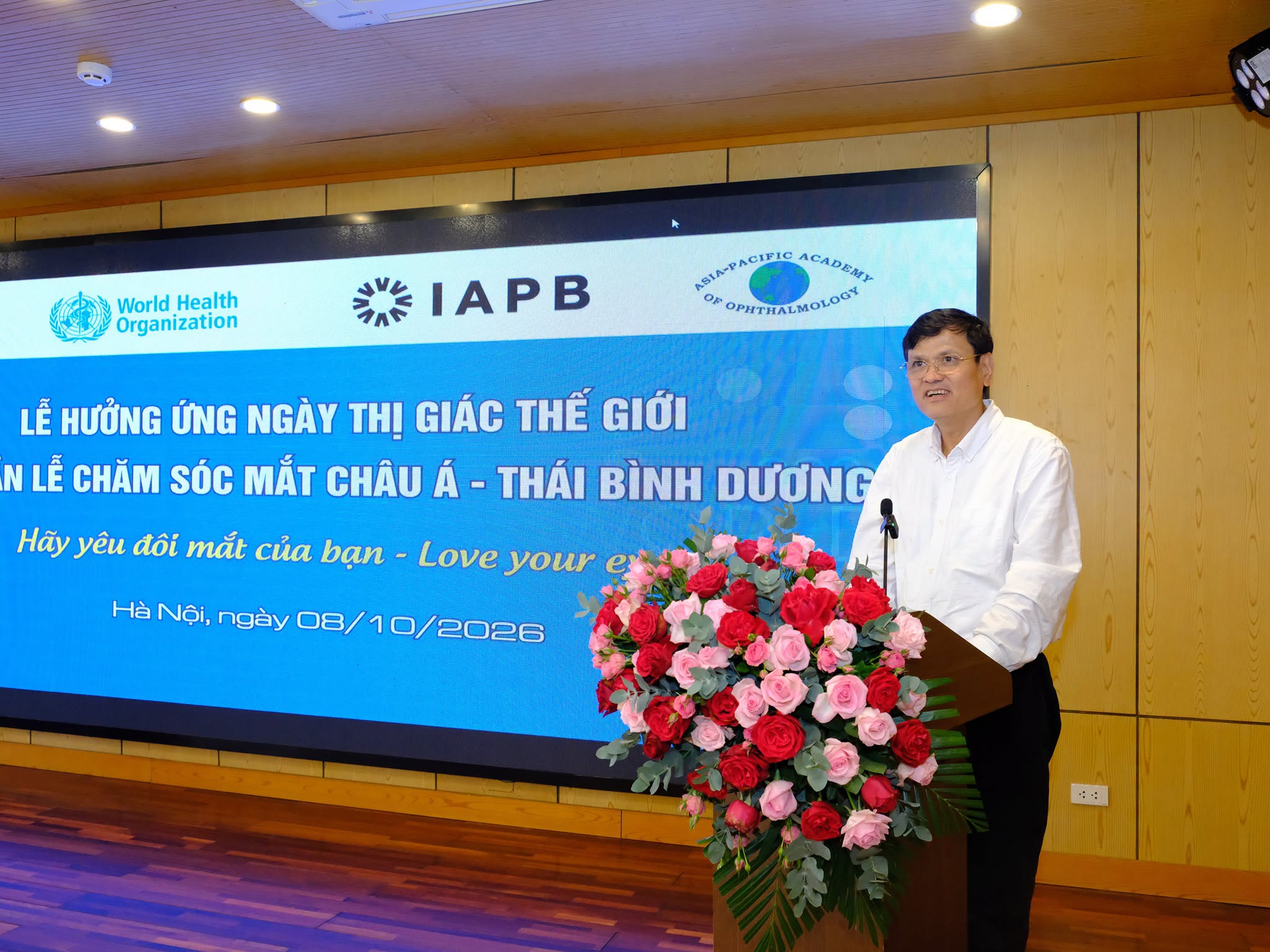Cận thị học đường gia tăng: Đừng chờ trẻ nhìn kém mới đi khám mắt- Ảnh 4.