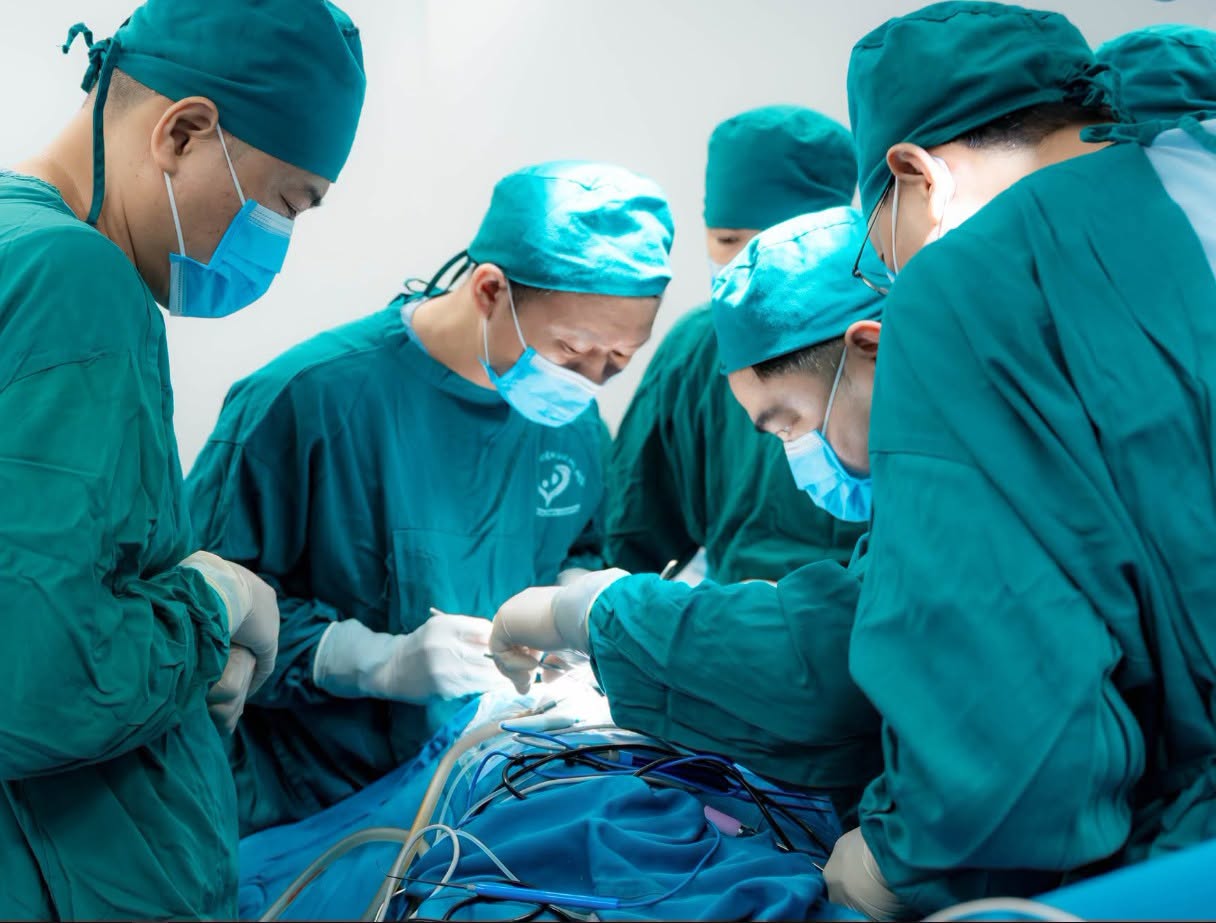 Hà Nội làm chủ kỹ thuật cấy điện cực ốc tai, nâng tầm y tế chuyên sâu- Ảnh 6.