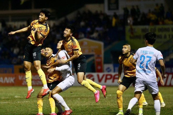 Công an Hà Nội soán ngôi đầu của Ninh Bình FC, khốc liệt cuộc đua tam mã- Ảnh 3.