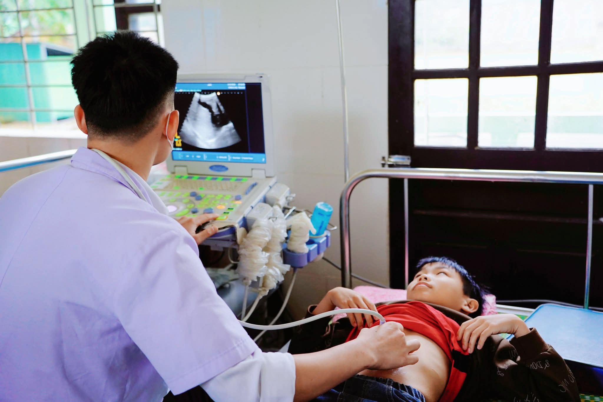 Hình ảnh bác sĩ khám sức khỏe miễn phí cho người dân Nghệ An trong "Tết ấm vùng cao 2026"- Ảnh 14. Hình ảnh bác sĩ khám sức khỏe miễn phí cho người dân Nghệ An trong "Tết ấm vùng cao 2026"- Ảnh 14.