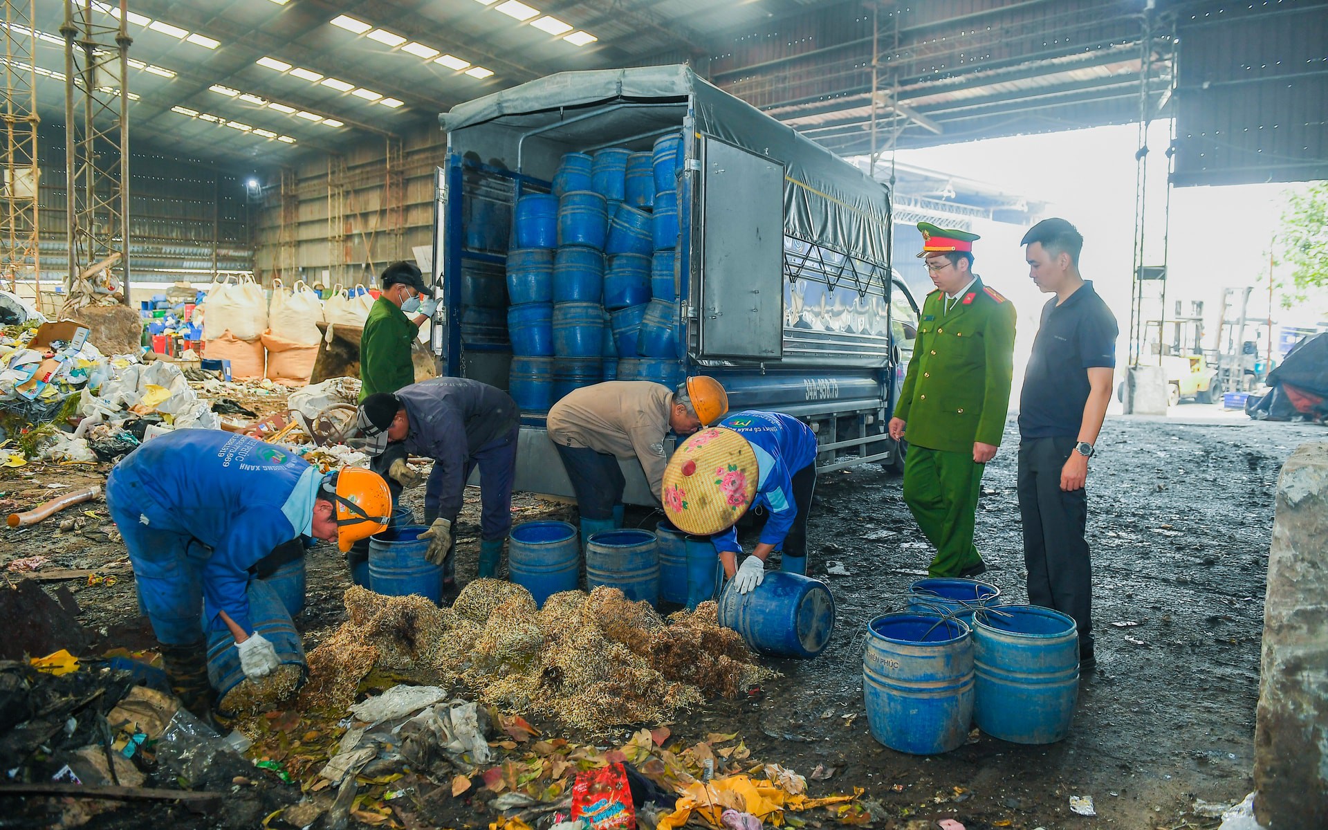 Người bán 'bật mí' nguyên nhân bất ngờ giá tôm tươi tăng trước Tết- Ảnh 3.
