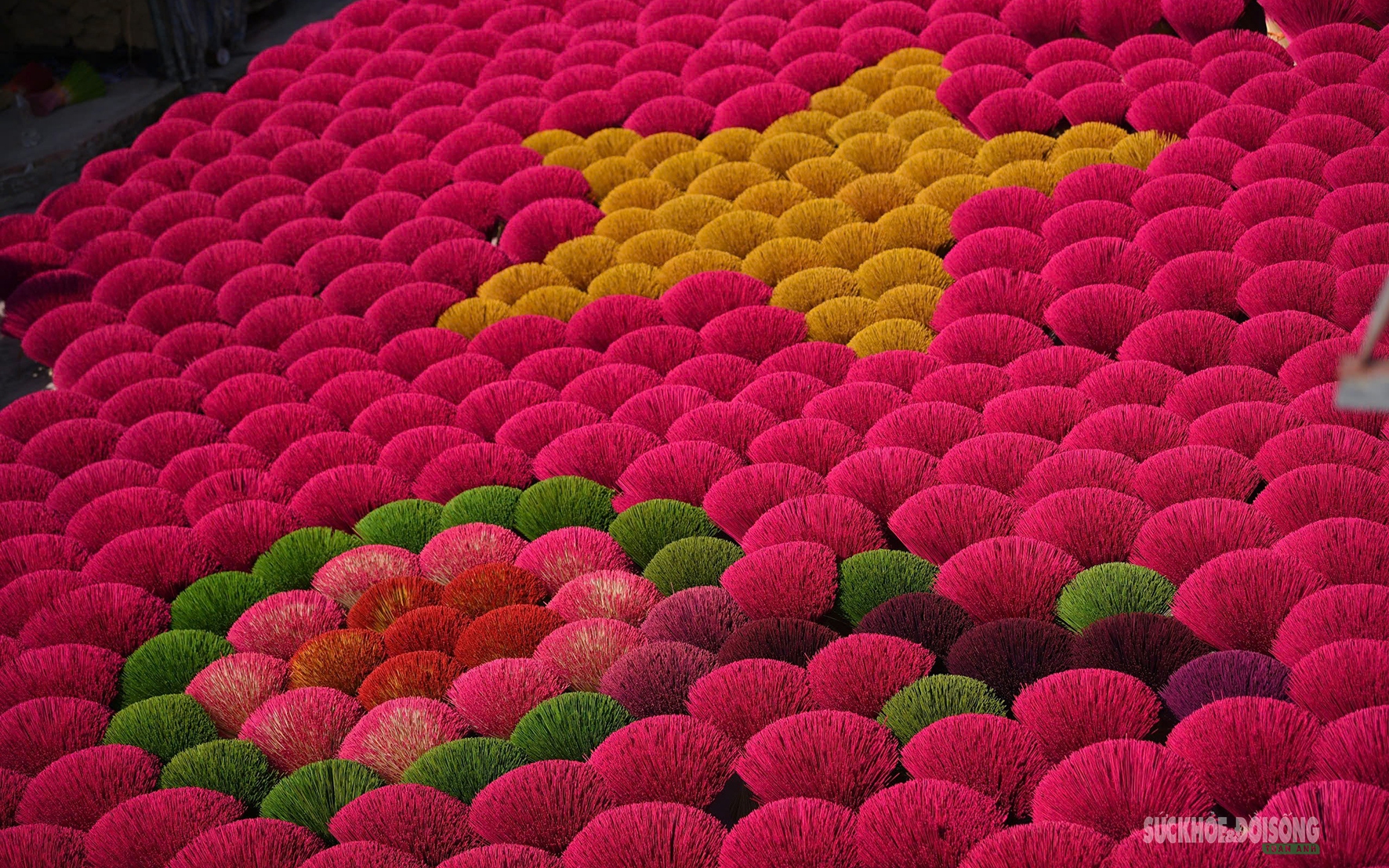 Chợ lá dong tại Hà Nội 'nhuộm xanh' những ngày giáp Tết- Ảnh 10.