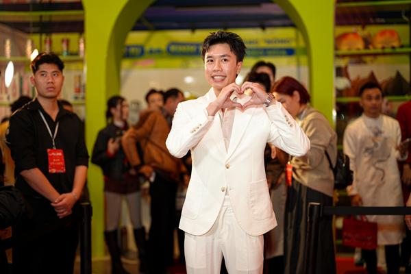 NSND Thu Hà và dàn sao Việt nô nức đi xem phim Tết của Xuân Hinh- Ảnh 6.