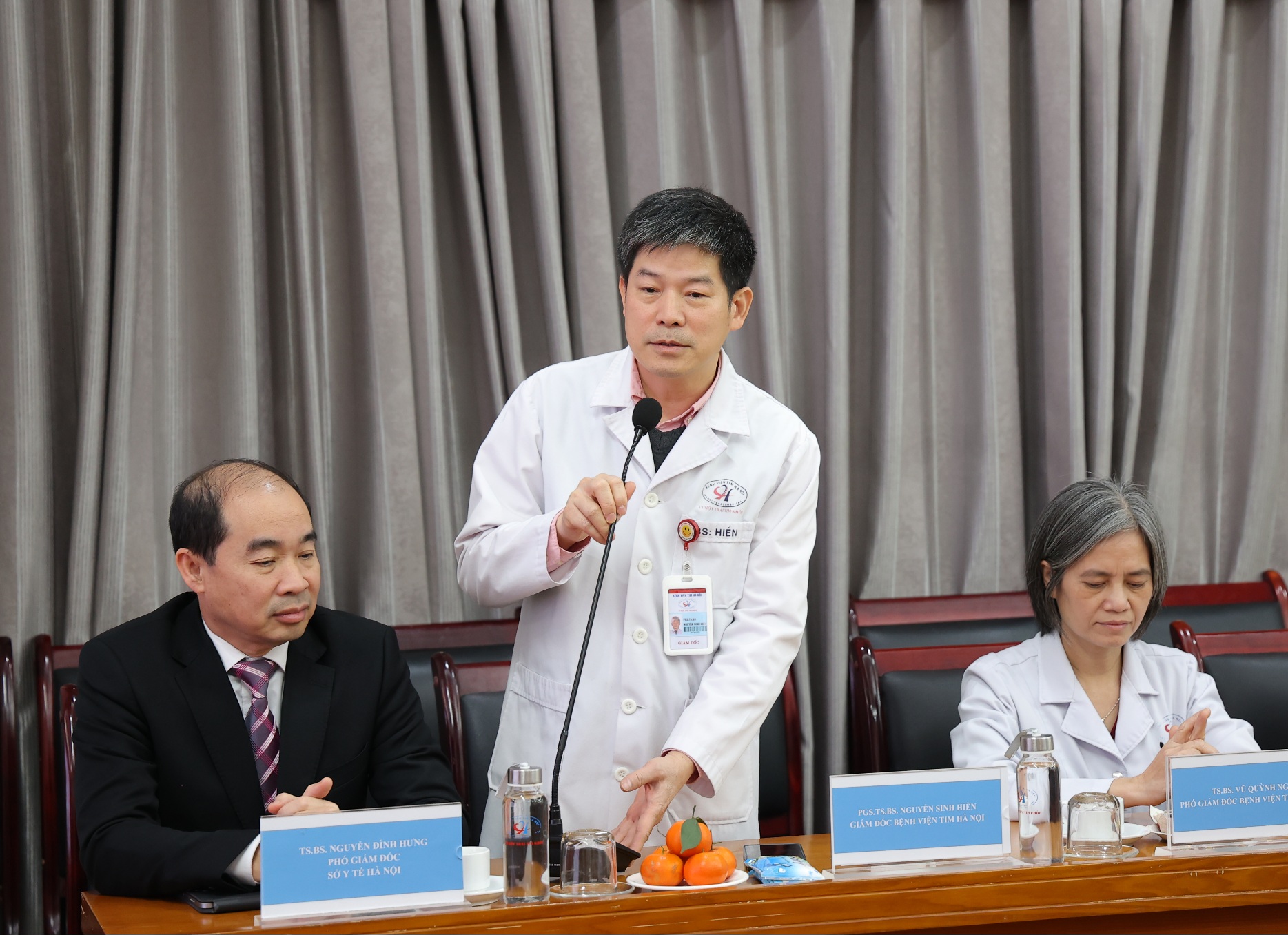 Thứ trưởng Trần Văn Thuấn thăm, kiểm tra công tác y tế dịp Tết Bính Ngọ tại 3 bệnh viện của Hà Nội- Ảnh 8.