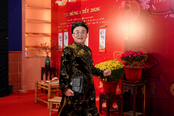 NSND Thu Hà và dàn sao Việt nô nức đi xem phim Tết của Xuân Hinh- Ảnh 2.