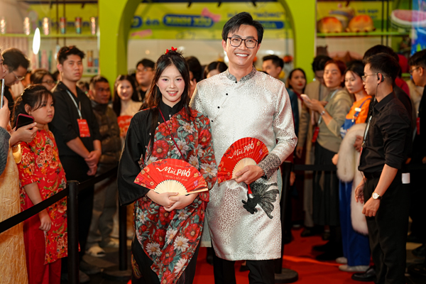 NSND Thu Hà và dàn sao Việt nô nức đi xem phim Tết của Xuân Hinh- Ảnh 11.