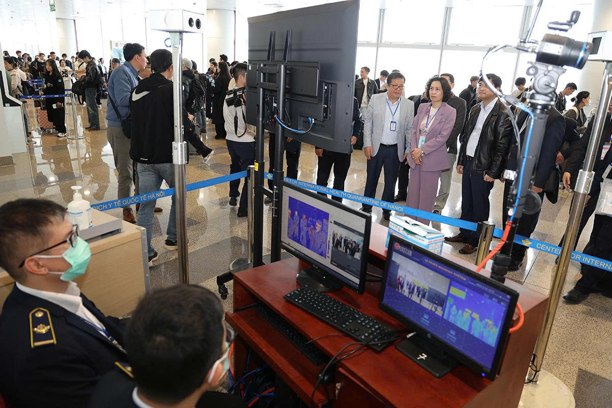 Tăng cường giám sát y tế cửa khẩu, sẵn sàng ứng phó mọi tình huống dịch bệnh dịp Tết Nguyên đán- Ảnh 1.