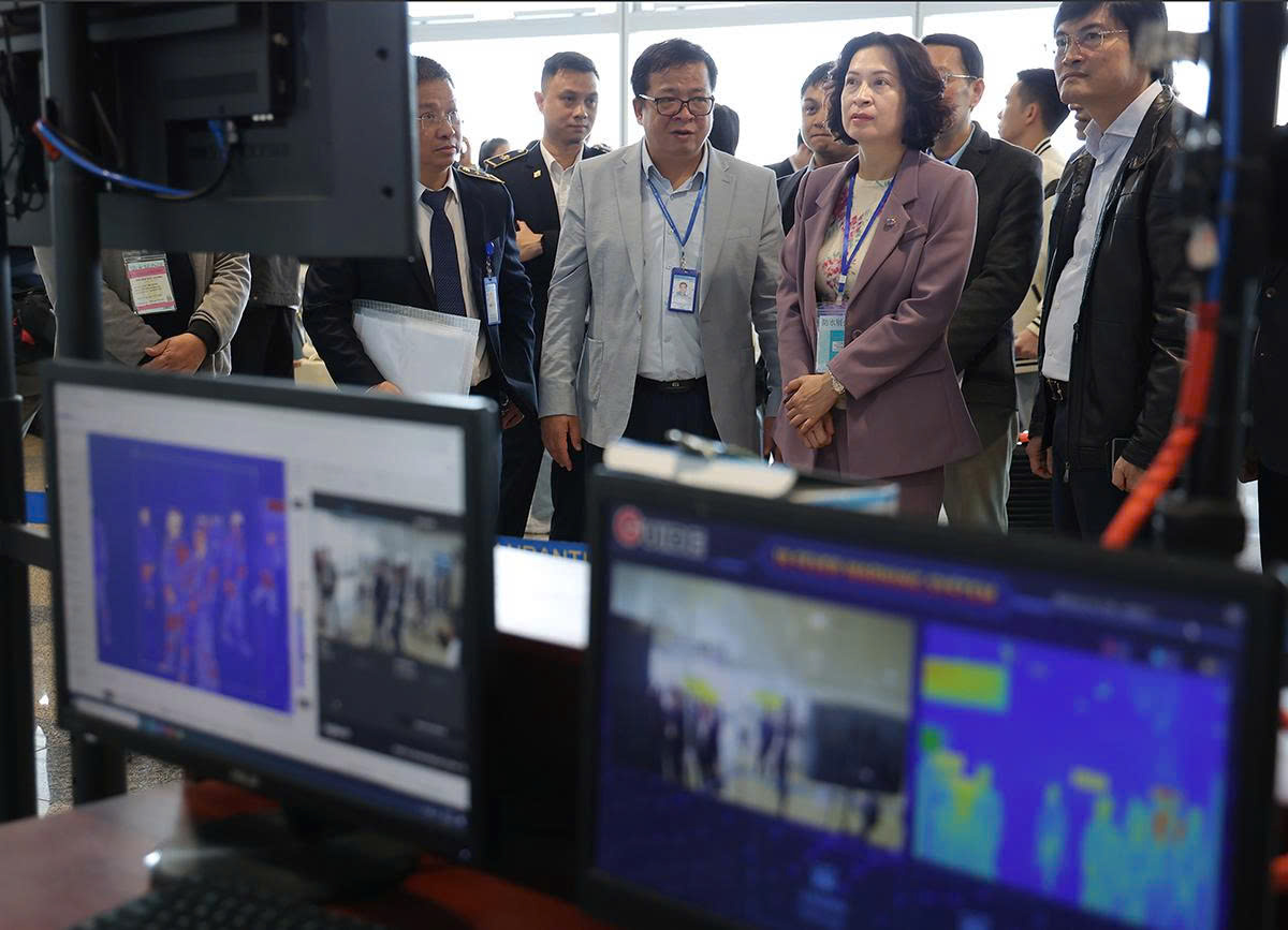 Tăng cường giám sát y tế cửa khẩu, sẵn sàng ứng phó mọi tình huống dịch bệnh dịp Tết Nguyên đán- Ảnh 2.