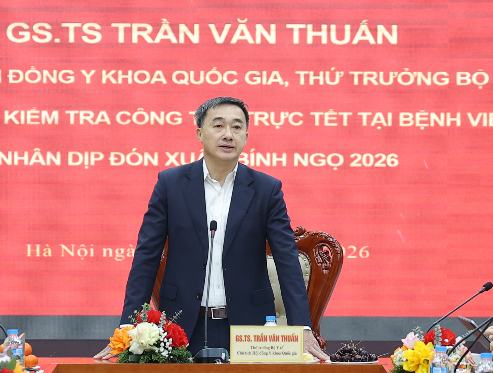 Thứ trưởng Trần Văn Thuấn thăm, kiểm tra công tác y tế dịp Tết Bính Ngọ tại 3 bệnh viện của Hà Nội- Ảnh 1.