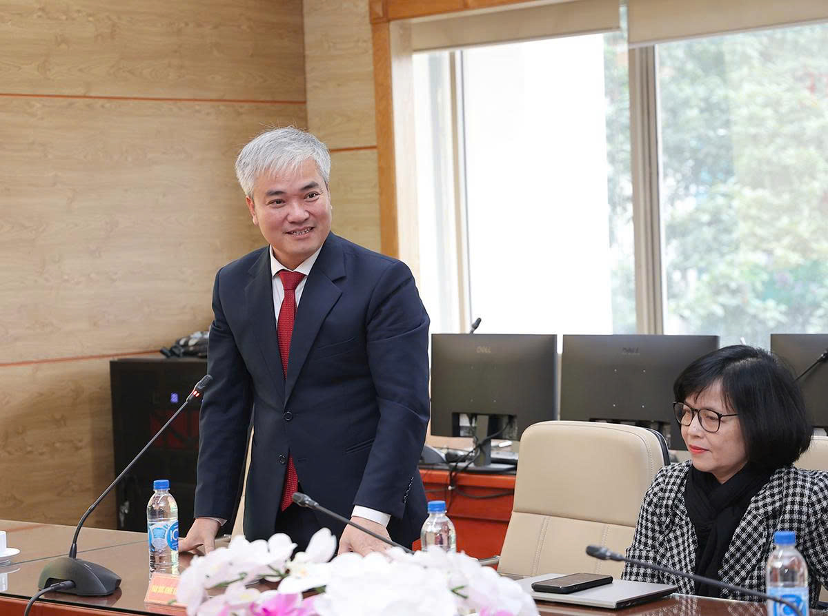 Bộ trưởng Đào Hồng Lan trao quyết định bổ nhiệm lại Tổng Biên tập Báo Sức khoẻ và Đời sống, bổ nhiệm lãnh đạo Vụ Pháp chế, Hội đồng Y khoa Quốc gia- Ảnh 6.