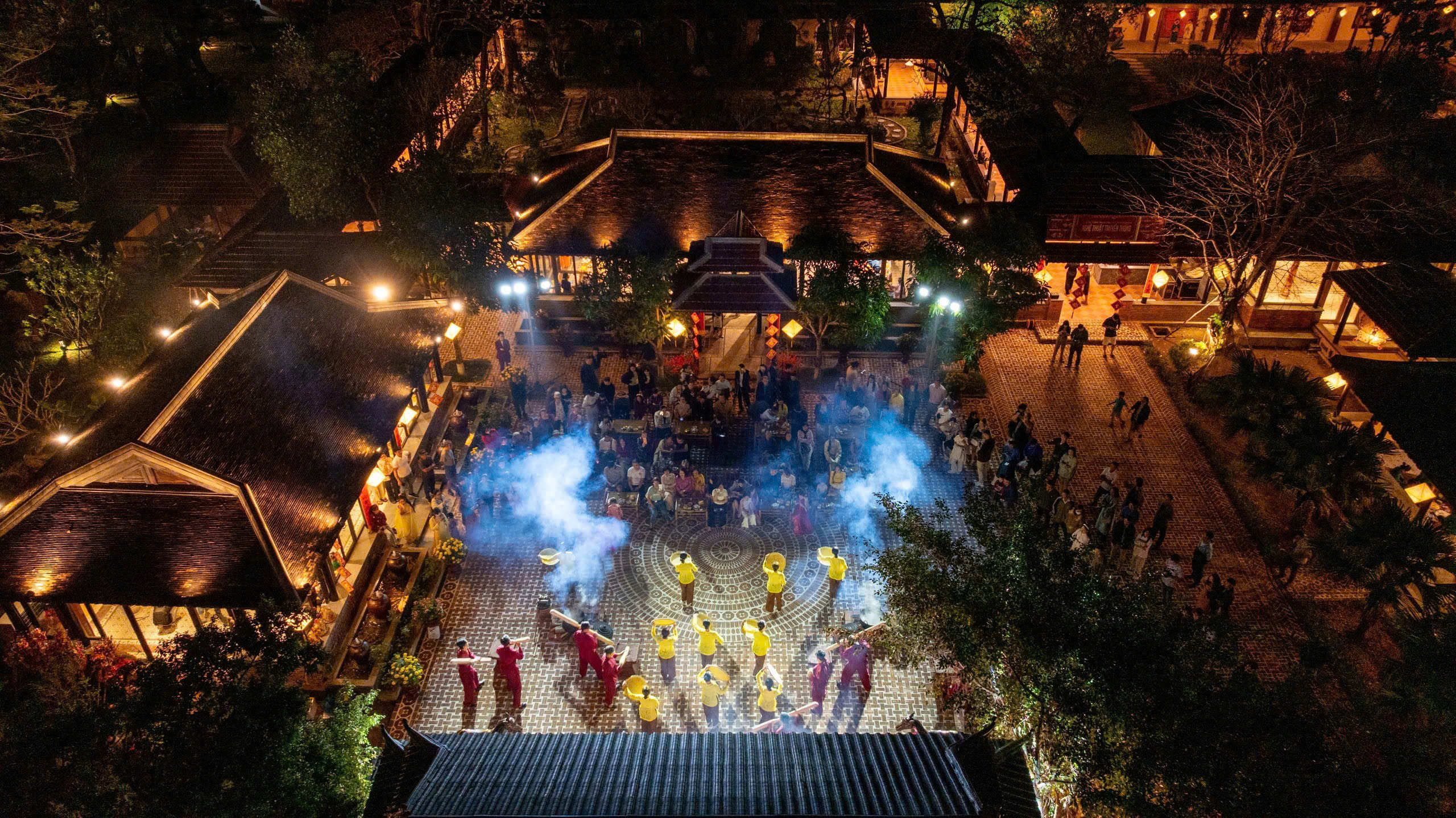 'Tết Hoàng cung' gợi nhớ hương sắc Tết cổ truyền - Ảnh 1.