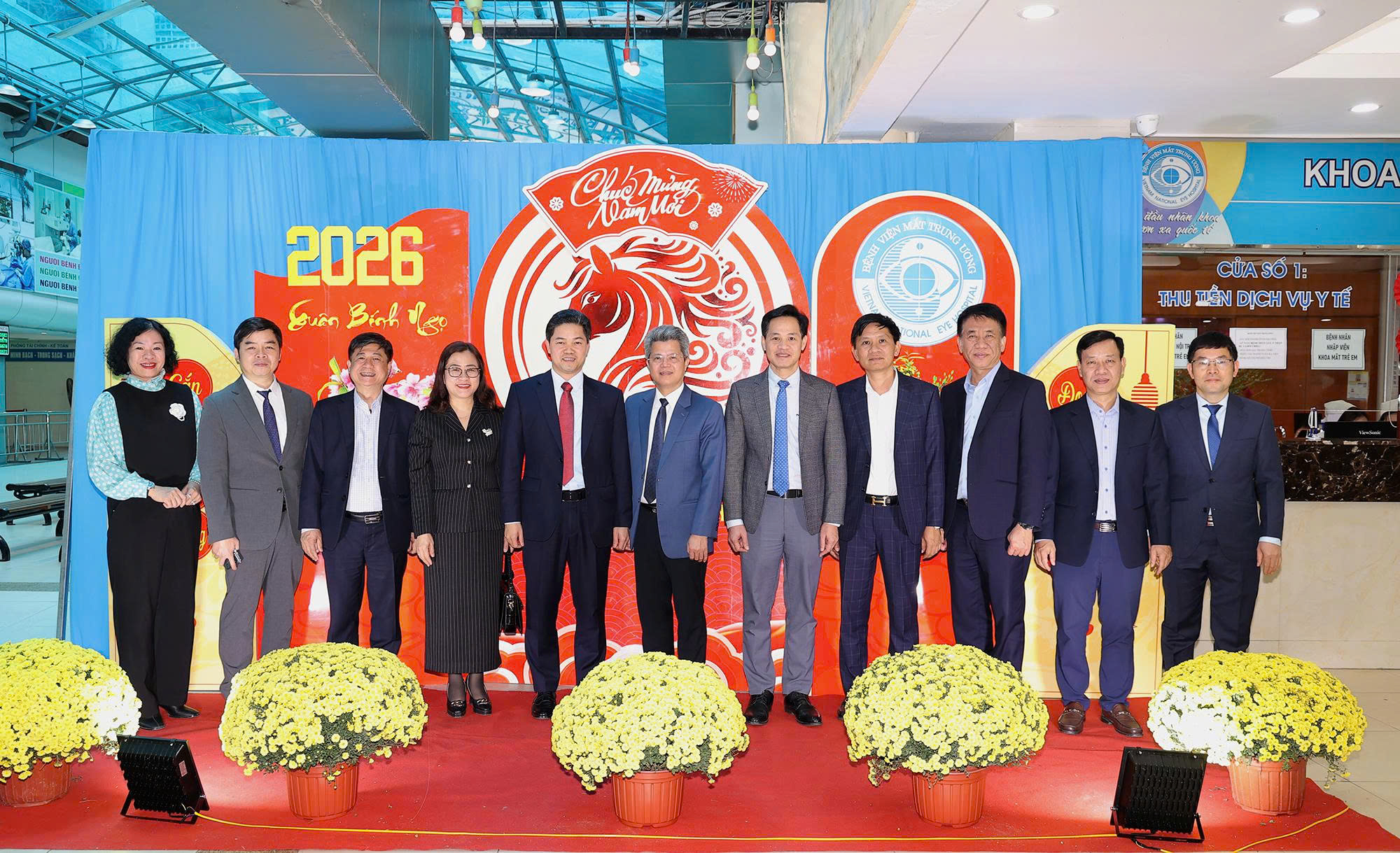 Thứ trưởng Thường trực Vũ Mạnh Hà thăm, chúc Tết, kiểm tra công tác khám chữa bệnh tại Bệnh viện Nhi và Mắt TW- Ảnh 12.