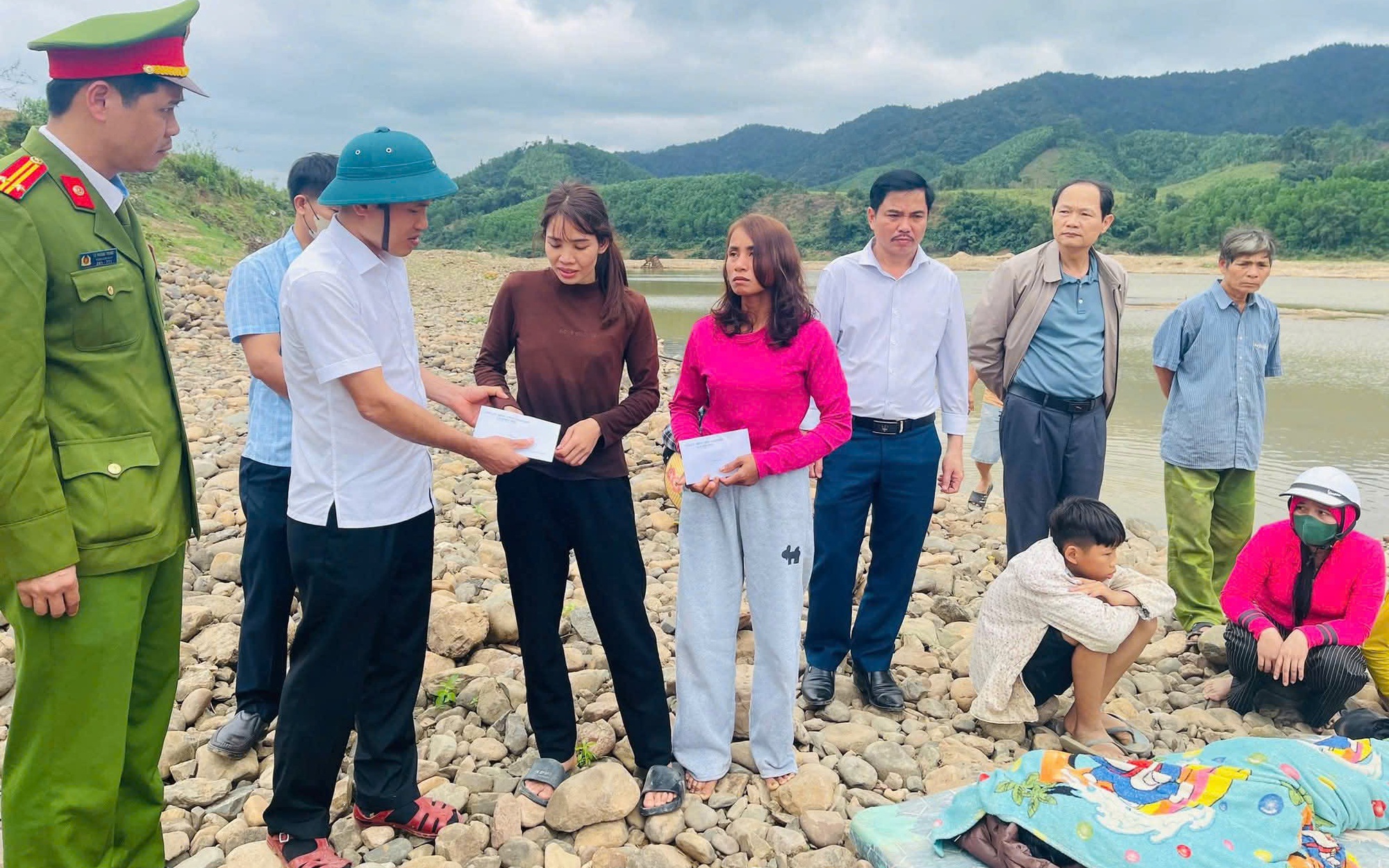 Hai học sinh ở Quảng Trị đuối nước thương tâm