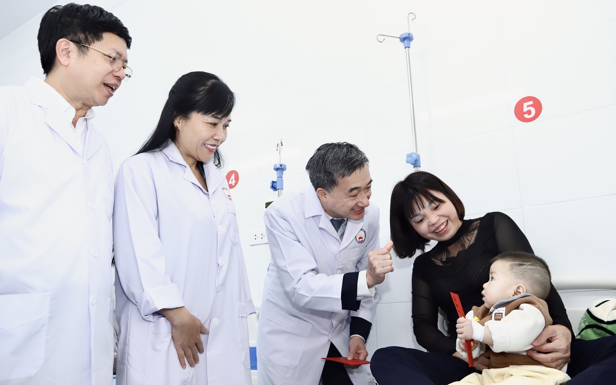 Chủ tịch Quốc hội thăm, chúc Tết các đồng chí nguyên lãnh đạo Đảng, Nhà nước- Ảnh 5.