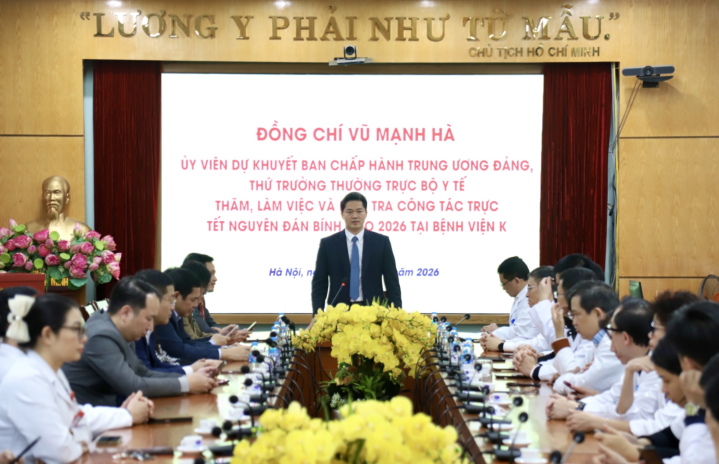 Chuyến xe yêu thương - món quà đặc biệt tặng người bệnh ung thư về quê đón Tết- Ảnh 1.
