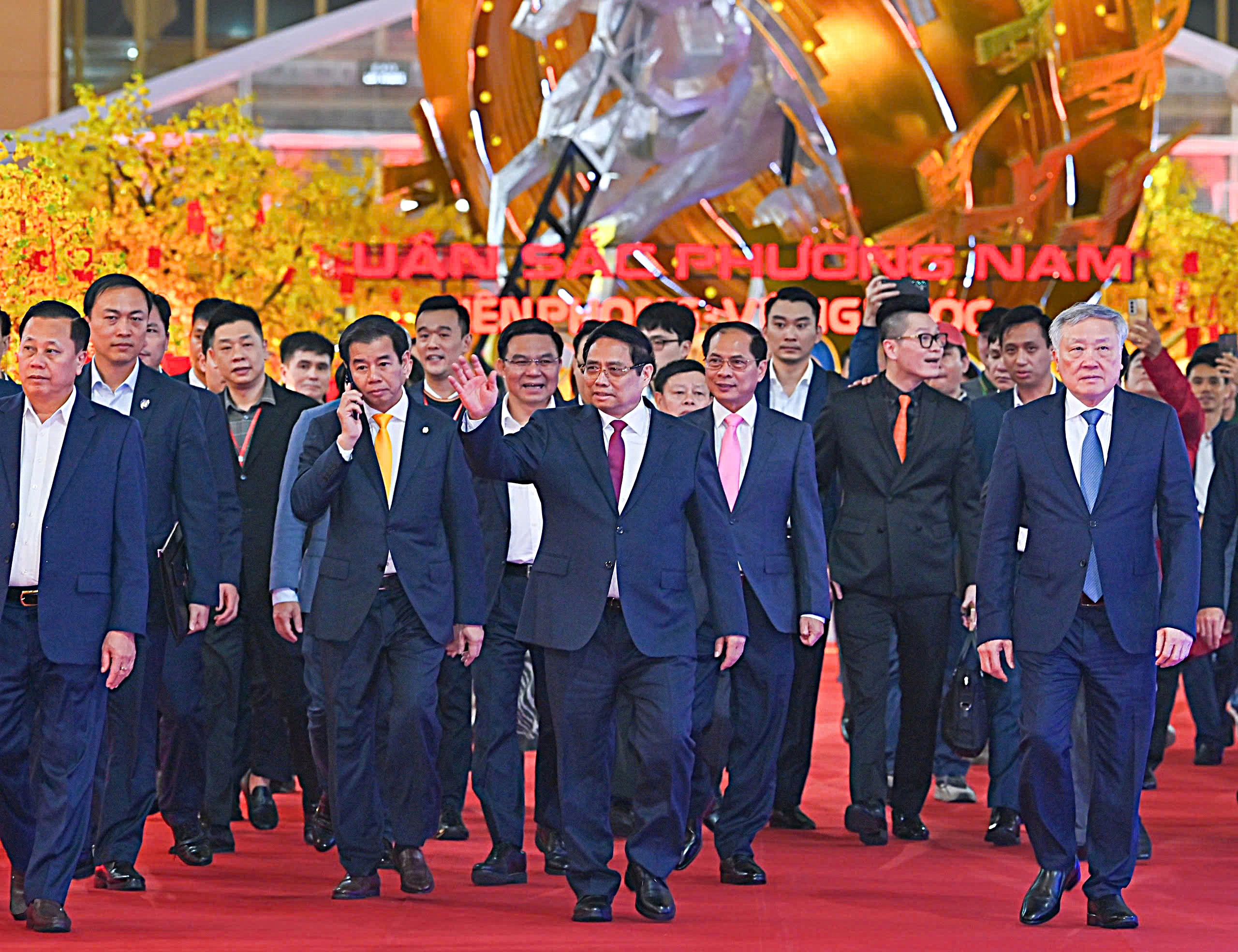 Hoành tráng Lễ bế mạc Hội chợ Mùa Xuân 2026- Ảnh 2. Hoành tráng Lễ bế mạc Hội chợ Mùa Xuân 2026- Ảnh 2.