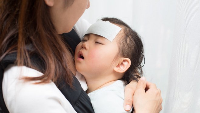 Phòng tránh các bệnh viêm đường hô hấp ở trẻ dịp Tết- Ảnh 1. Vì sao trẻ hay ốm khi mới đến trường?