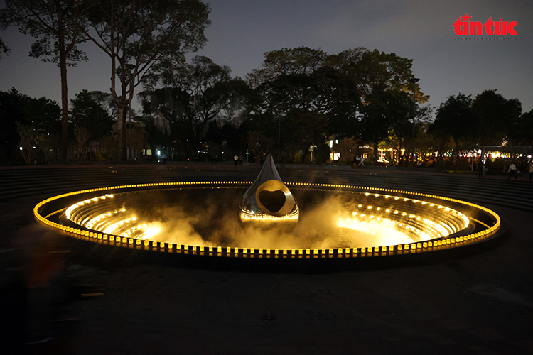 TP Hồ Chí Minh khánh thành công viên tưởng niệm nạn nhân COVID-19- Ảnh 10. TP Hồ Chí Minh khánh thành công viên tưởng niệm nạn nhân COVID-19- Ảnh 10.