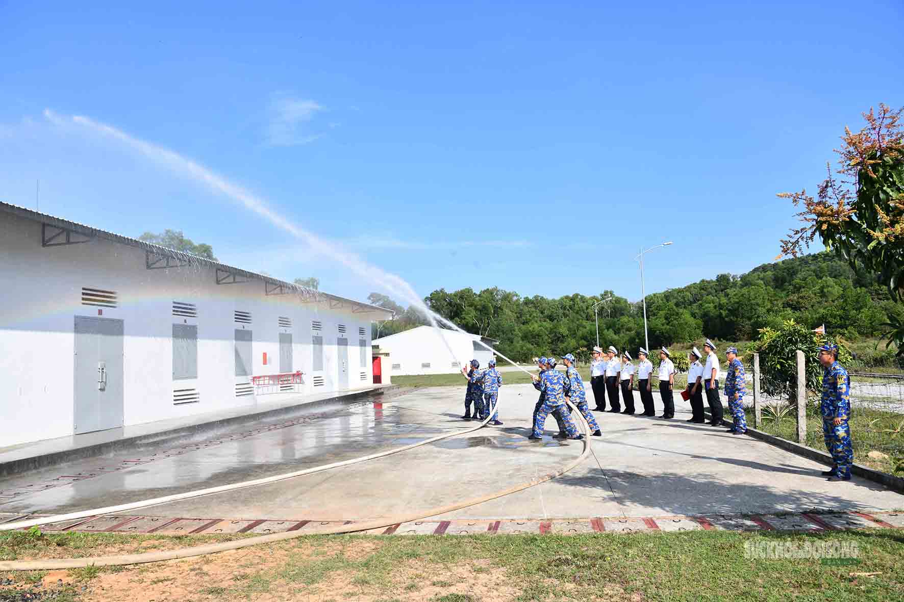 Vùng 5 Hải quân chủ động thế trận, bảo đảm an toàn dịp Tết Bính Ngọ 2026- Ảnh 4. Vùng 5 Hải quân chủ động thế trận, bảo đảm an toàn dịp Tết Bính Ngọ 2026- Ảnh 4.