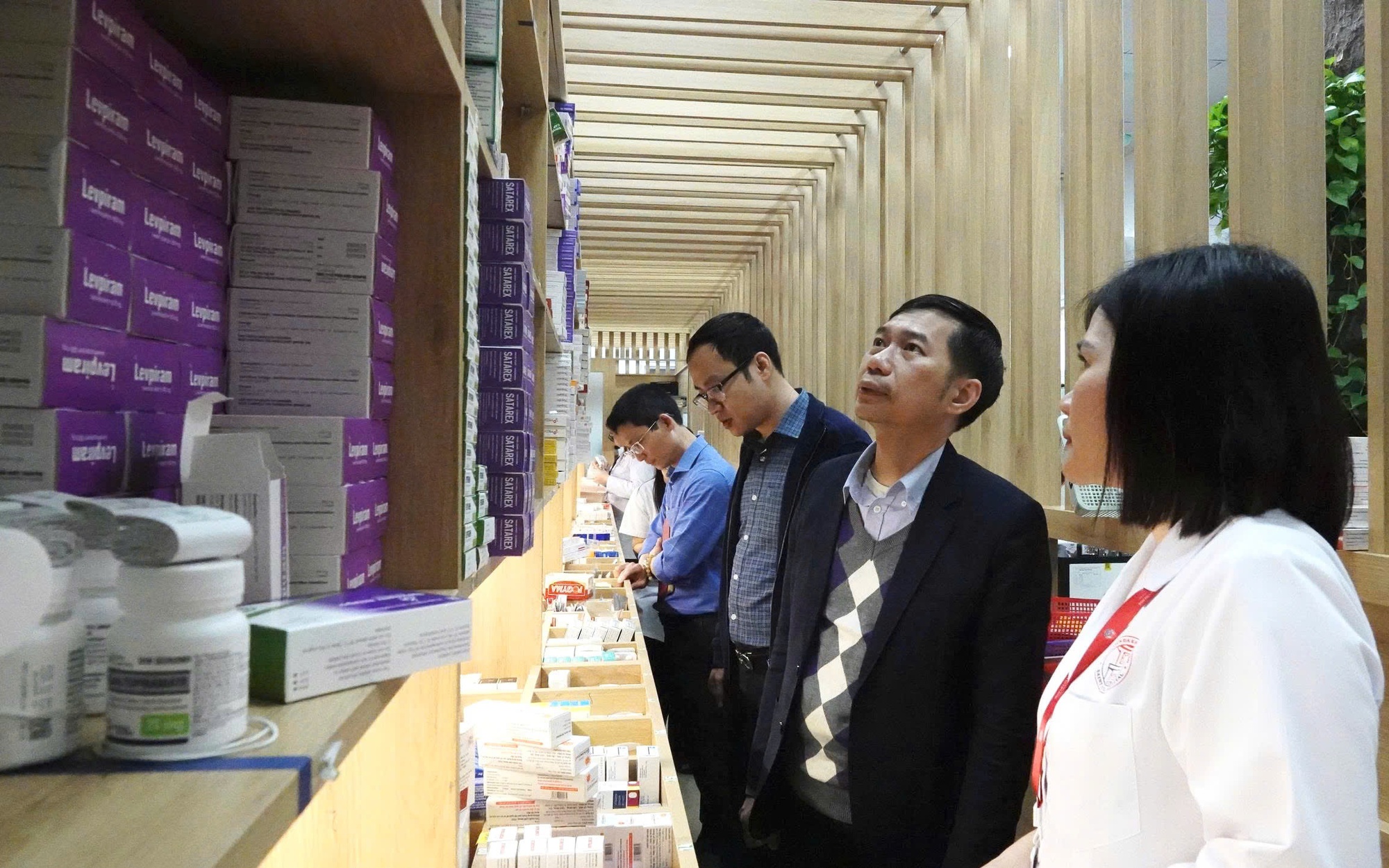 Bổ sung chính sách hỗ trợ sinh đủ 2 con, khuyến khích phụ nữ sinh con trước 35 tuổi- Ảnh 2.