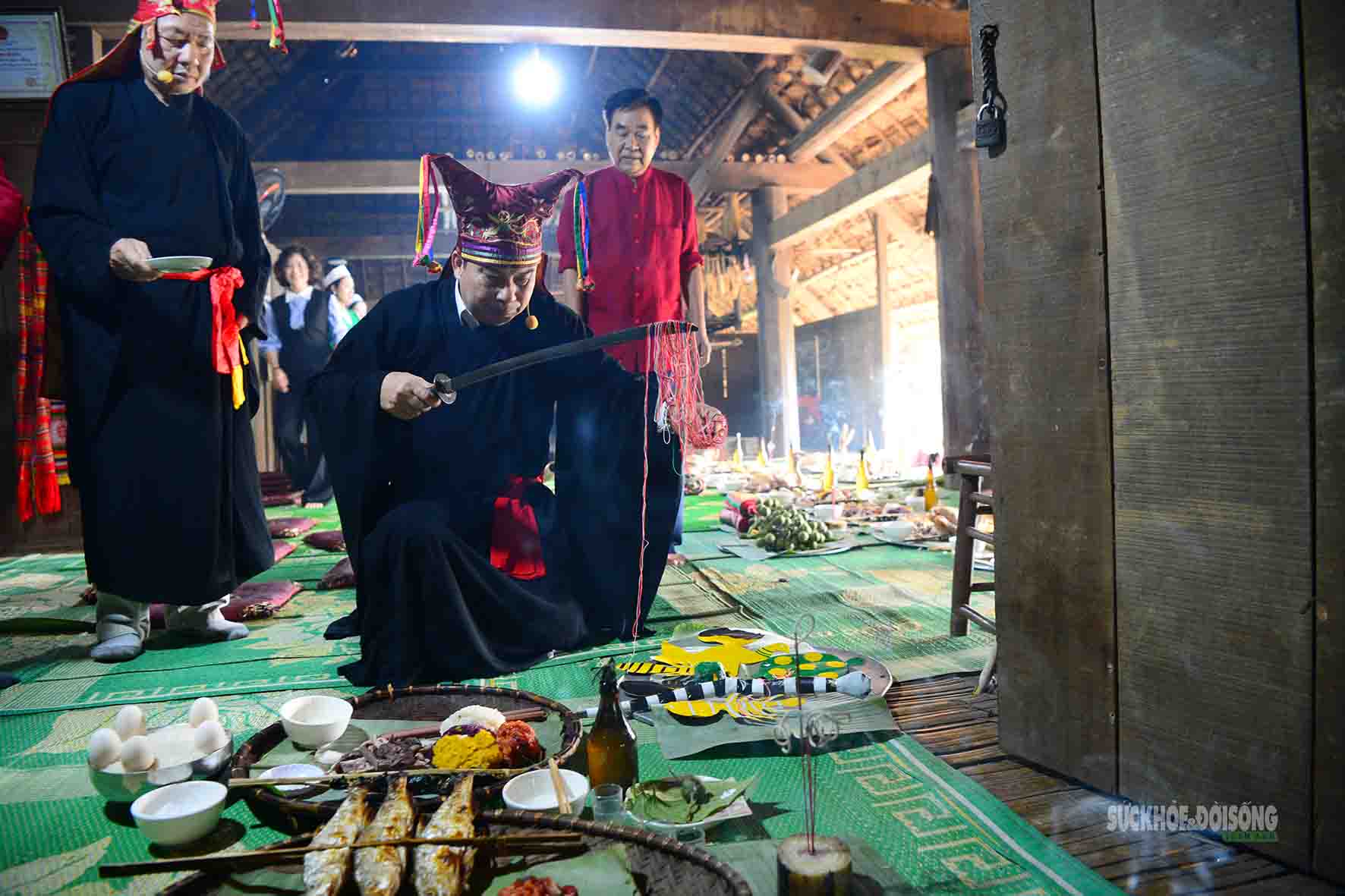 Giữ lửa thiêng trong mỗi nếp nhà Mường- Ảnh 5.