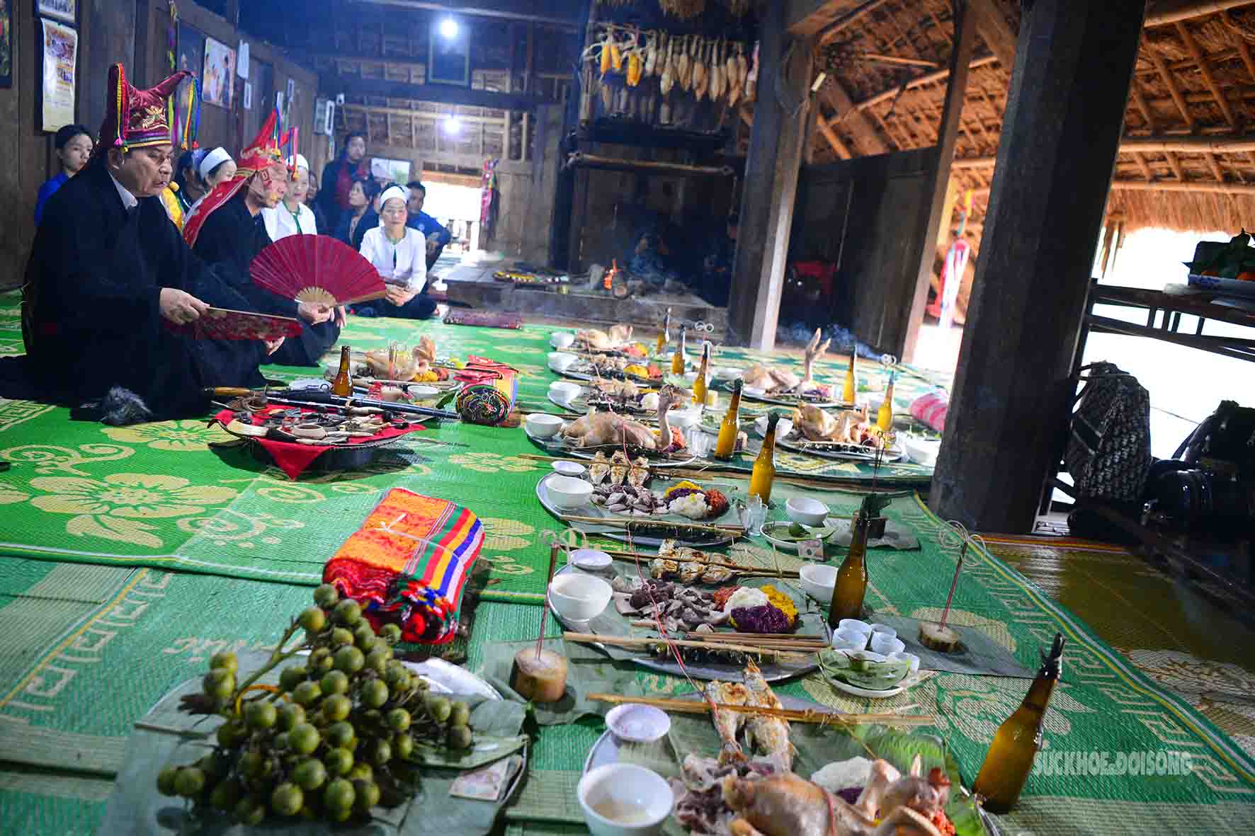 Giữ lửa thiêng trong mỗi nếp nhà Mường- Ảnh 2.