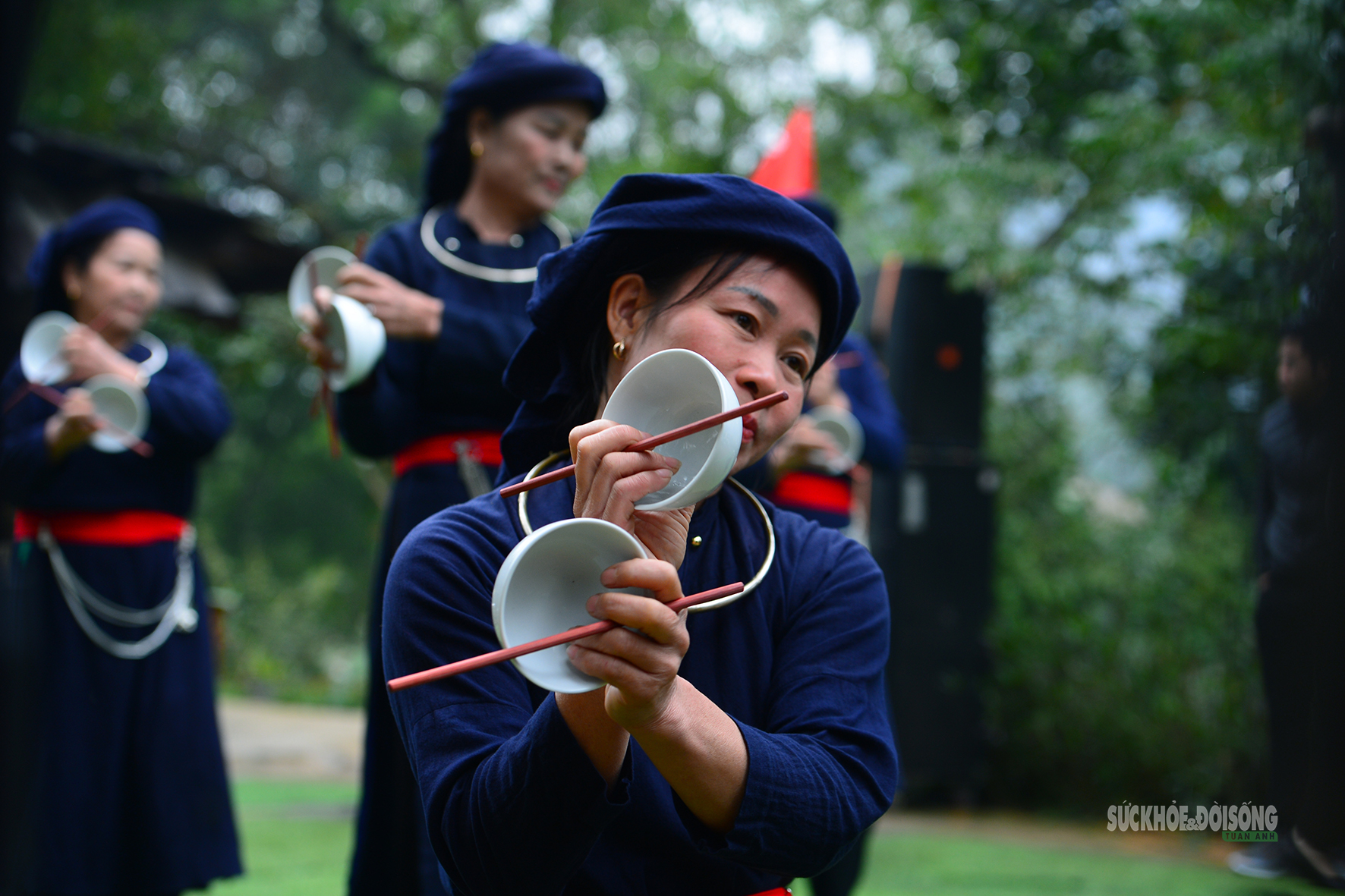 Khi chiếc bát, đôi đũa hóa thành vũ điệu- Ảnh 4.