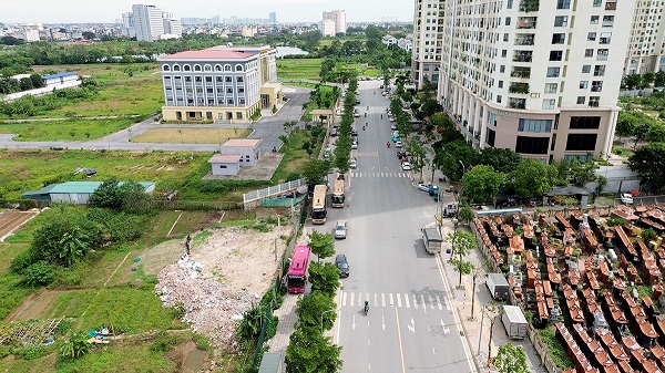 Chung cư Gelexia và Viện Pháp y Quốc gia bị 'bủa vây' bởi bãi xe không phép- Ảnh 1.