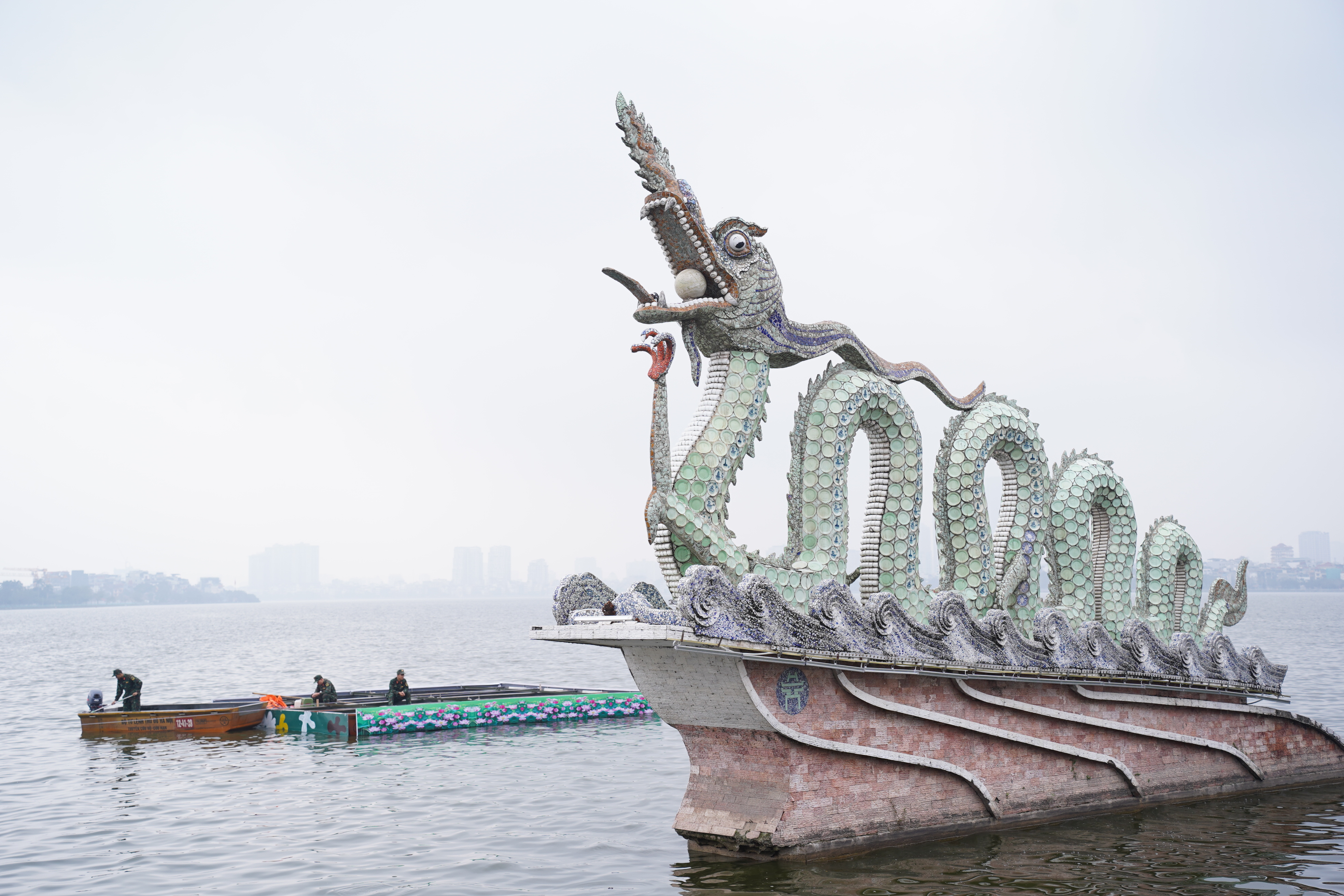 Cận cảnh các trận địa pháo hoa ở Hà Nội trước thời khắc đón Giao thừa- Ảnh 10.