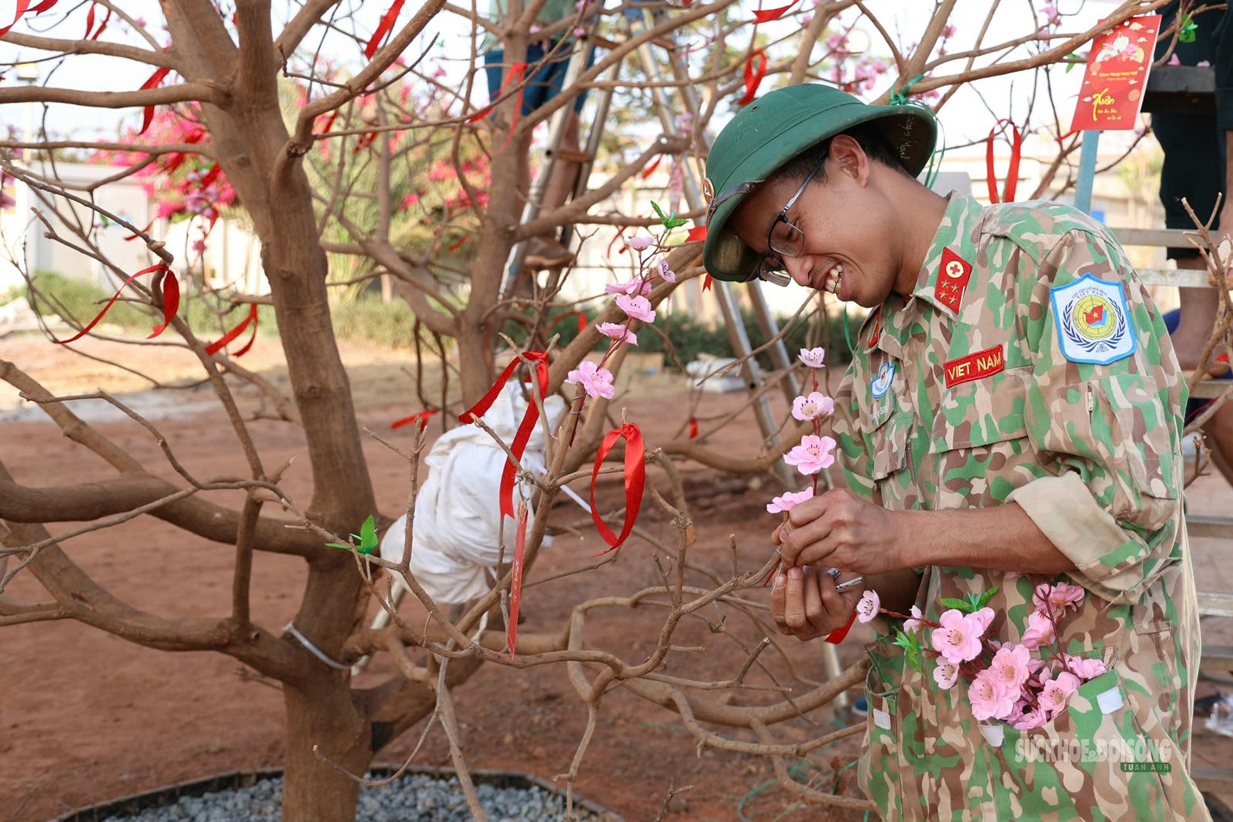 Bác sĩ Việt Nam tại Phái bộ Liên Hợp Quốc giữ trọn hương Xuân- Ảnh 5. Bác sĩ Việt Nam tại Phái bộ Liên Hợp Quốc giữ trọn hương Xuân- Ảnh 5.