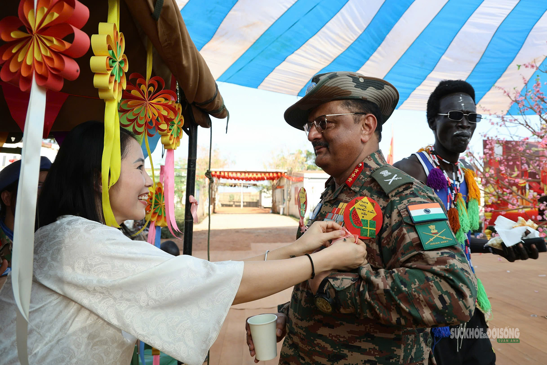 Bác sĩ Việt Nam tại Phái bộ Liên Hợp Quốc giữ trọn hương Xuân- Ảnh 6. Bác sĩ Việt Nam tại Phái bộ Liên Hợp Quốc giữ trọn hương Xuân- Ảnh 6.