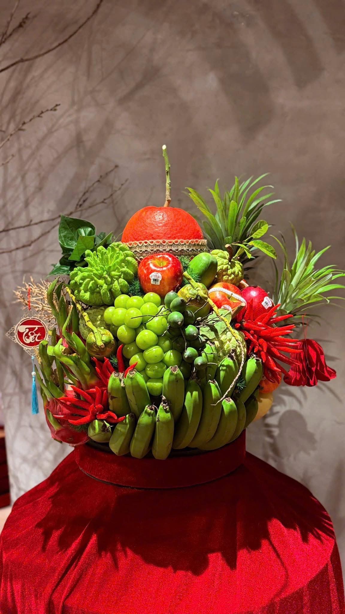 Mâm ngũ quả giá tiền triệu vẫn 'cháy hàng' dịp cận Tết 2026- Ảnh 8. Mâm ngũ quả giá tiền triệu vẫn 'cháy hàng' dịp cận Tết 2026- Ảnh 8.